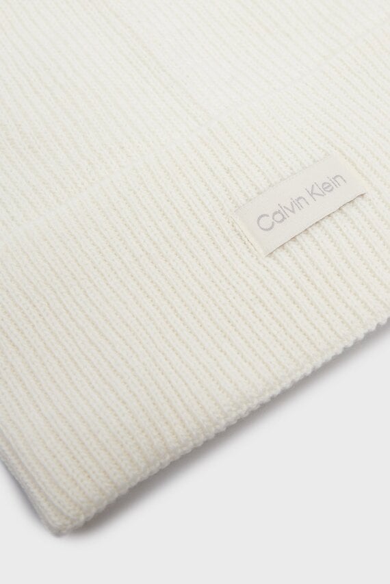 Шапка ESSENTIAL KNIT BEANIE