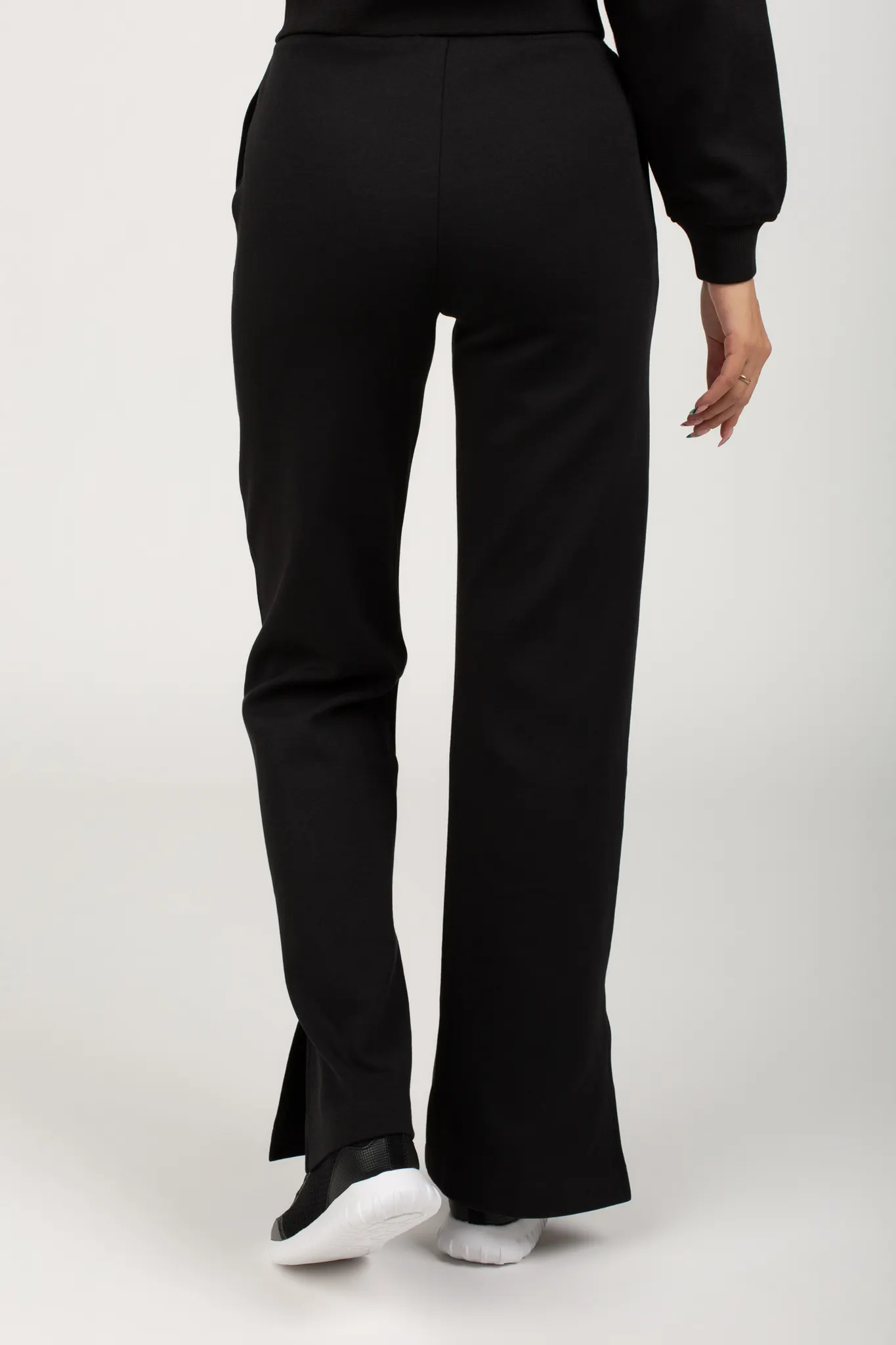 Женские черные спортивные брюки 7