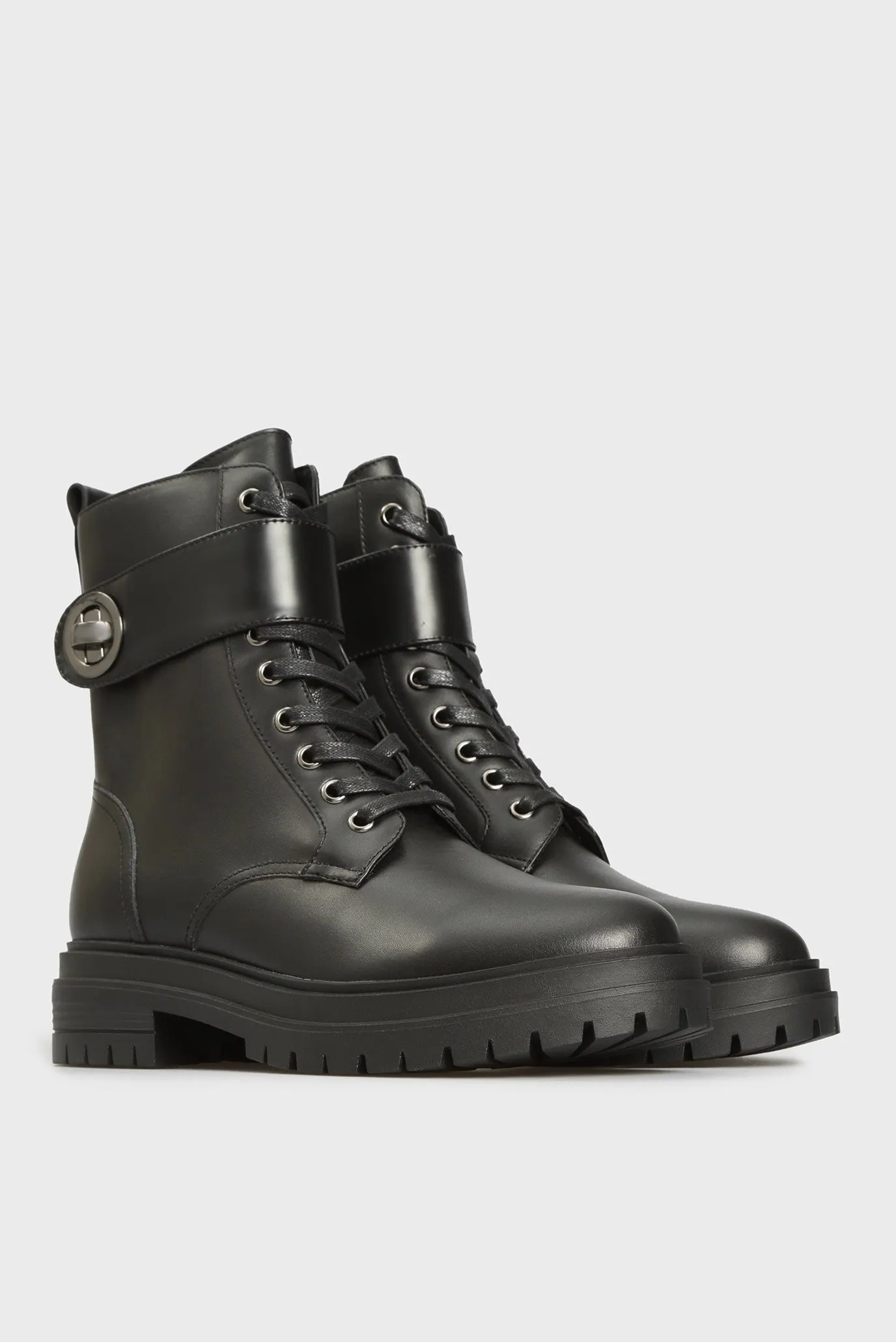 Женские черные кожаные ботинки Delaney 3