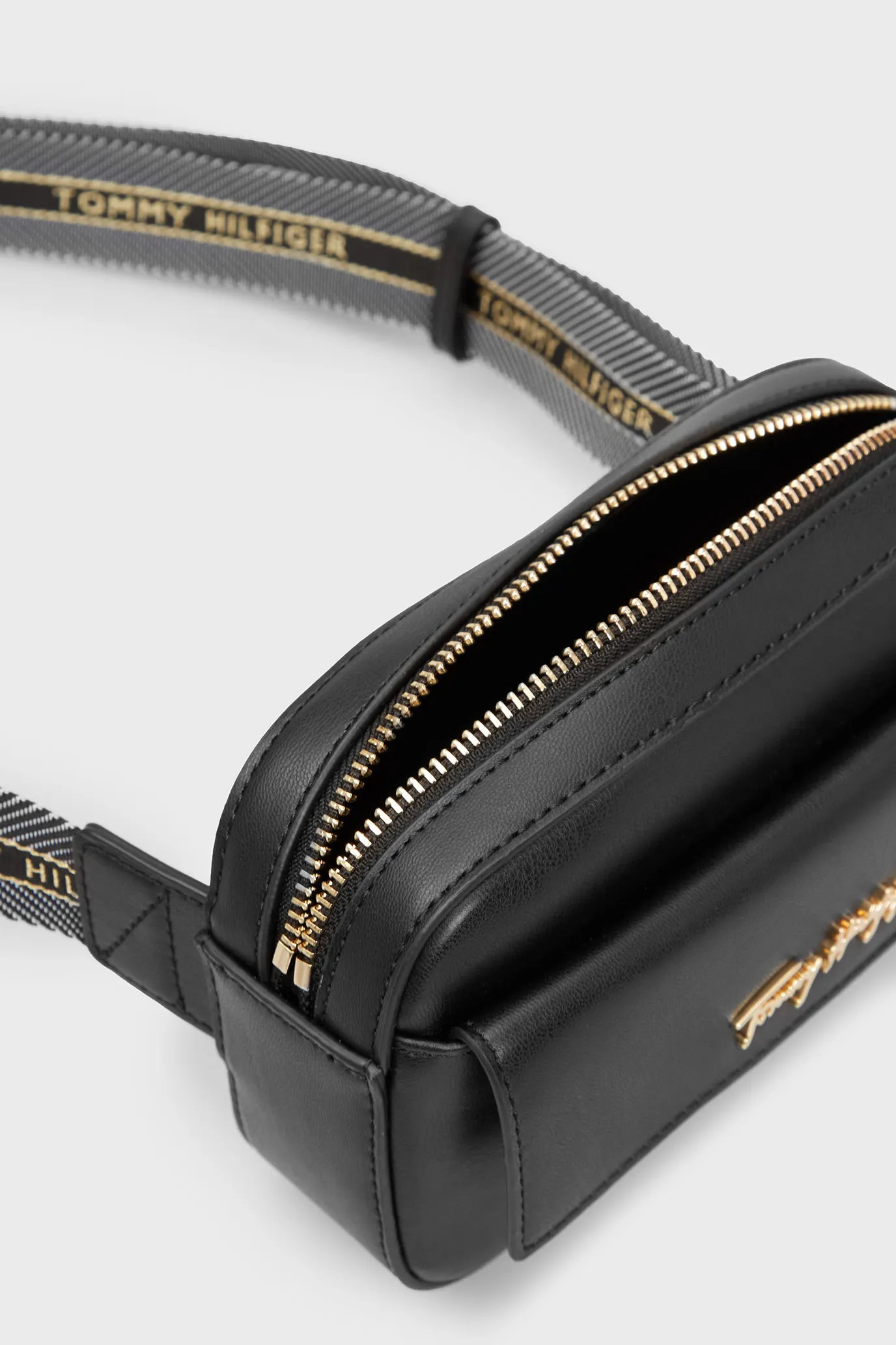 Женская черная поясная сумка 7