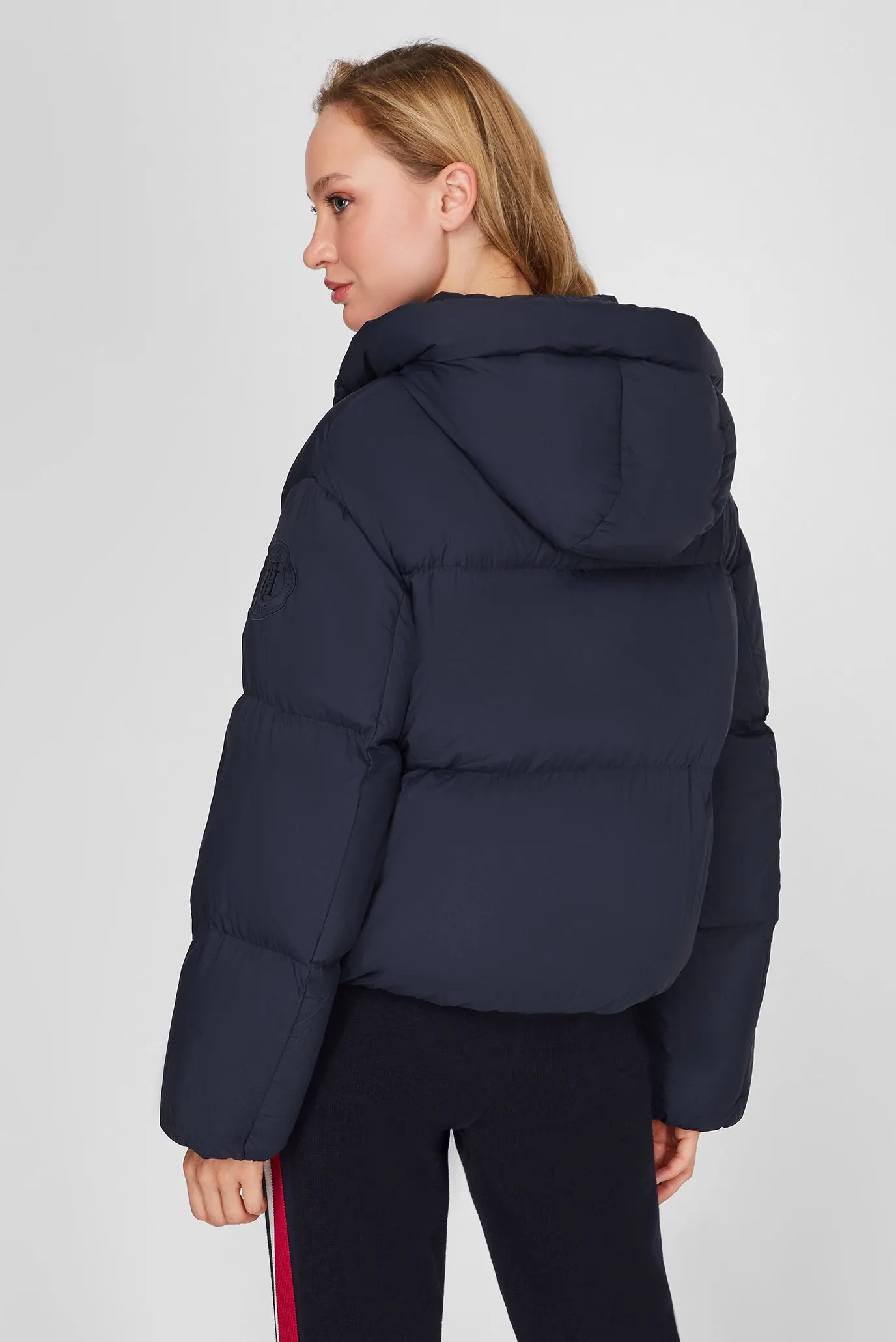 Женский темно-синий пуховик 4