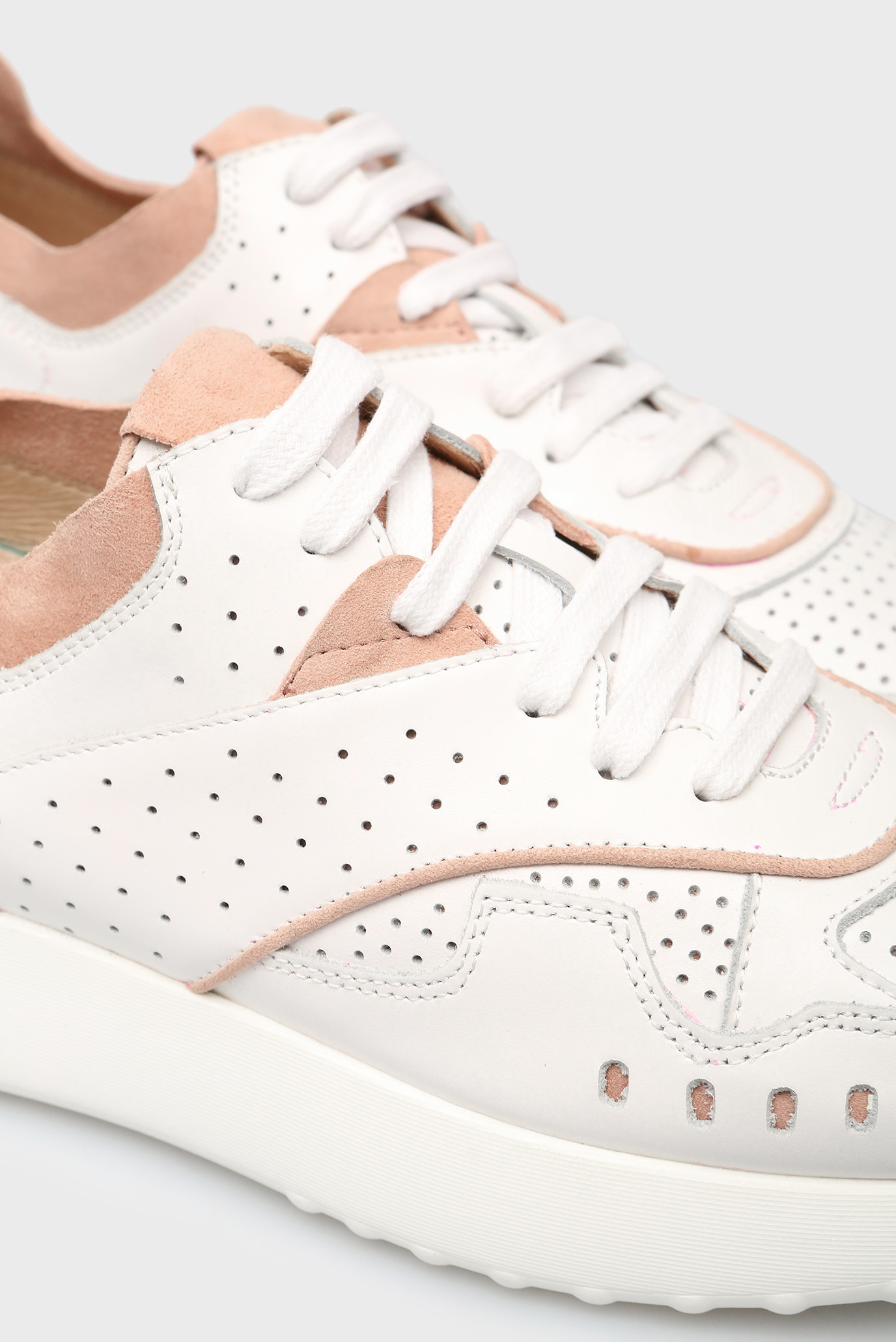 Женские белые кожаные кроссовки Garcia 10