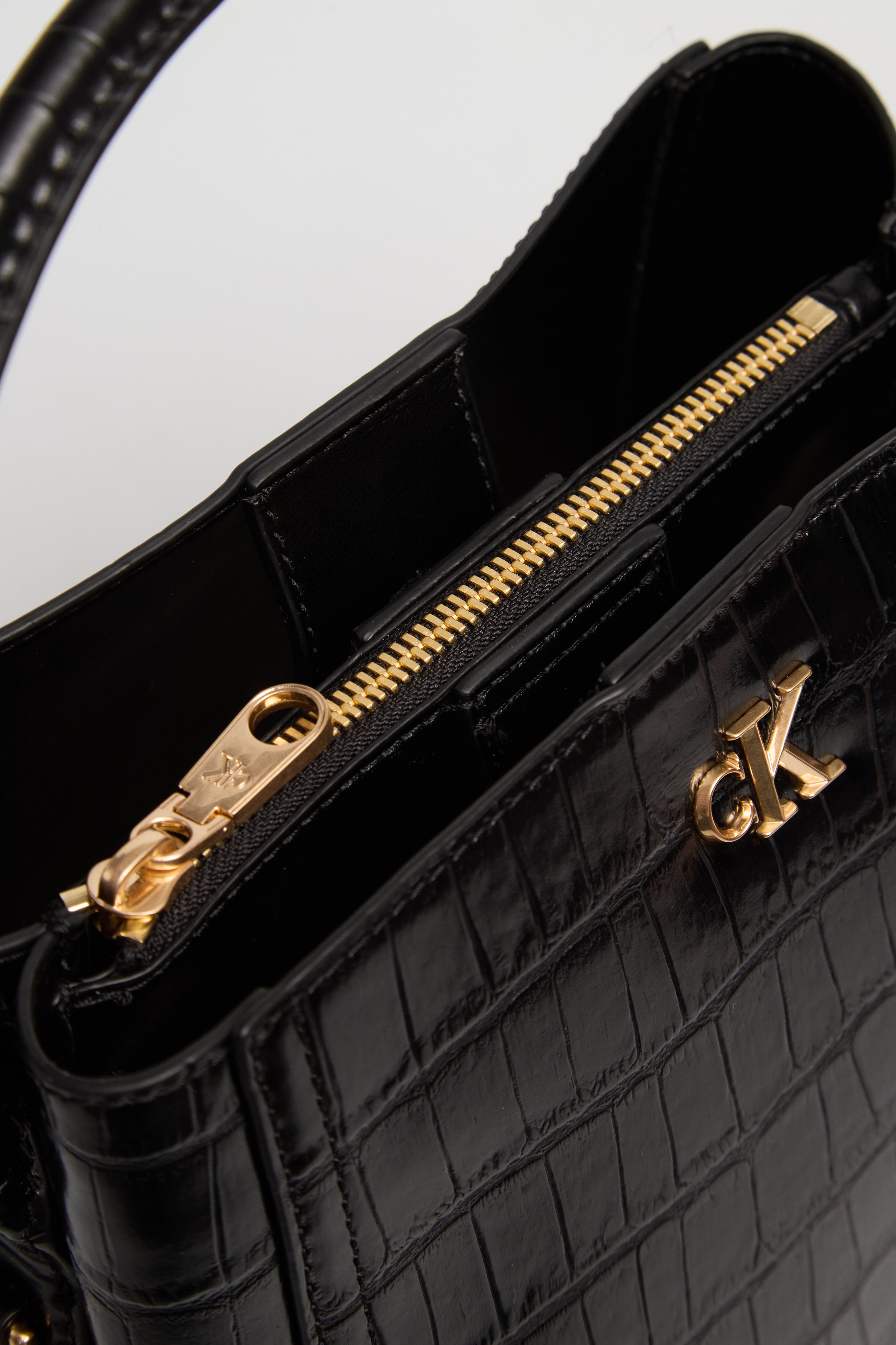 Сумка CK CROC BUCKET WITH STRAP 5