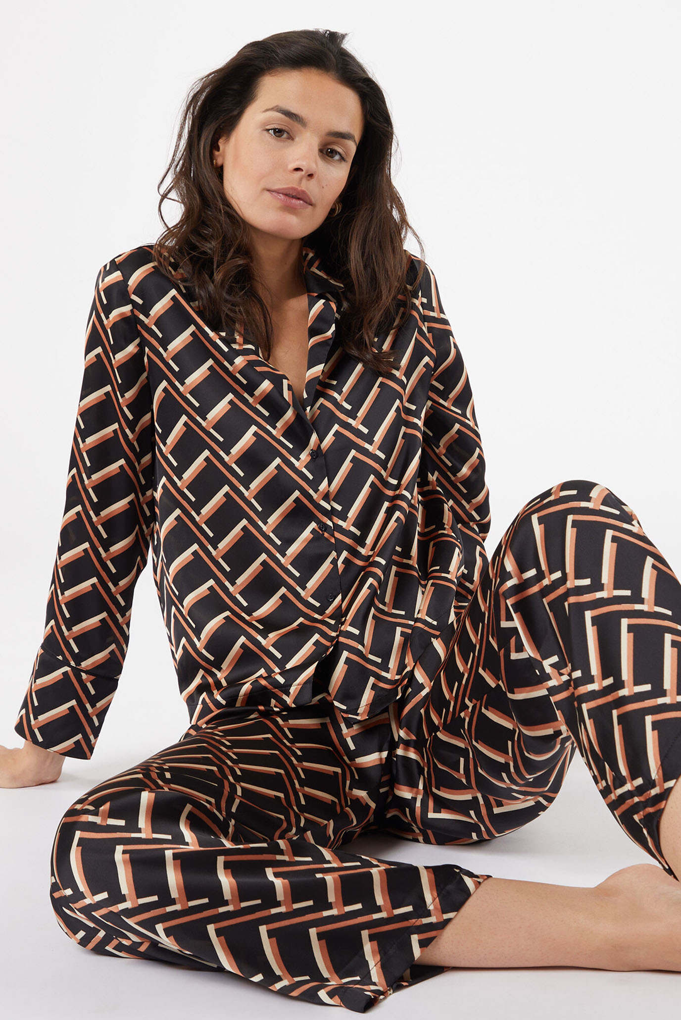 Женская черная рубашка с узором JENET 5