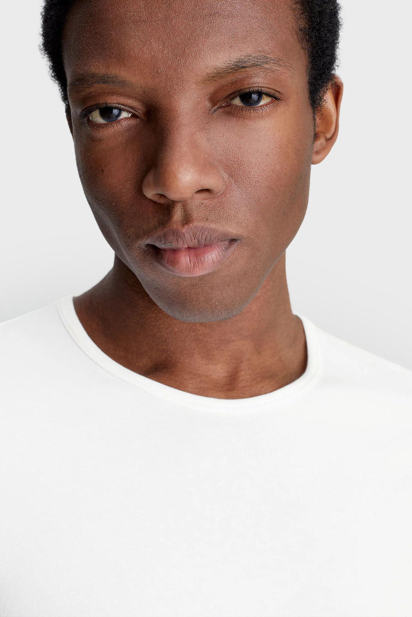 Мужская белая футболка (2 шт)Calvin Klein Мужская белая футболка (2 шт) 10