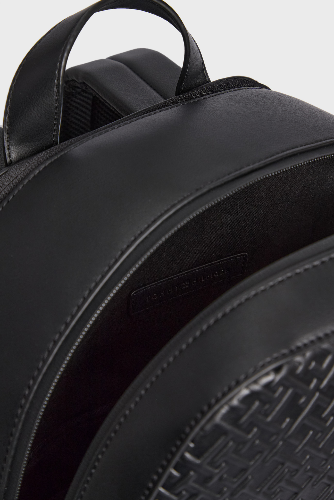 Мужской черный рюкзак TH MONOGRAM BACKPACK 5