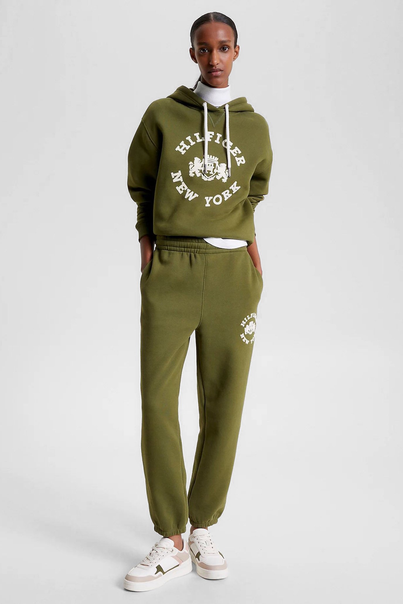 Штаны спортивные VARSITY FLOCK SWEATPANT 2