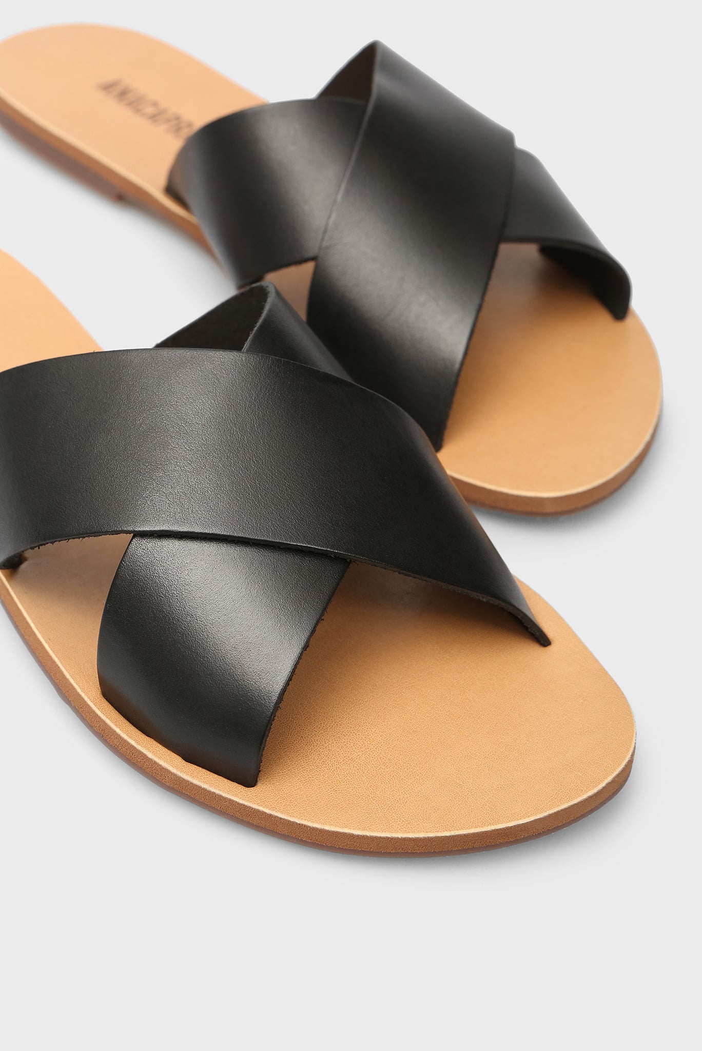 Женские черные кожаные мюли 5