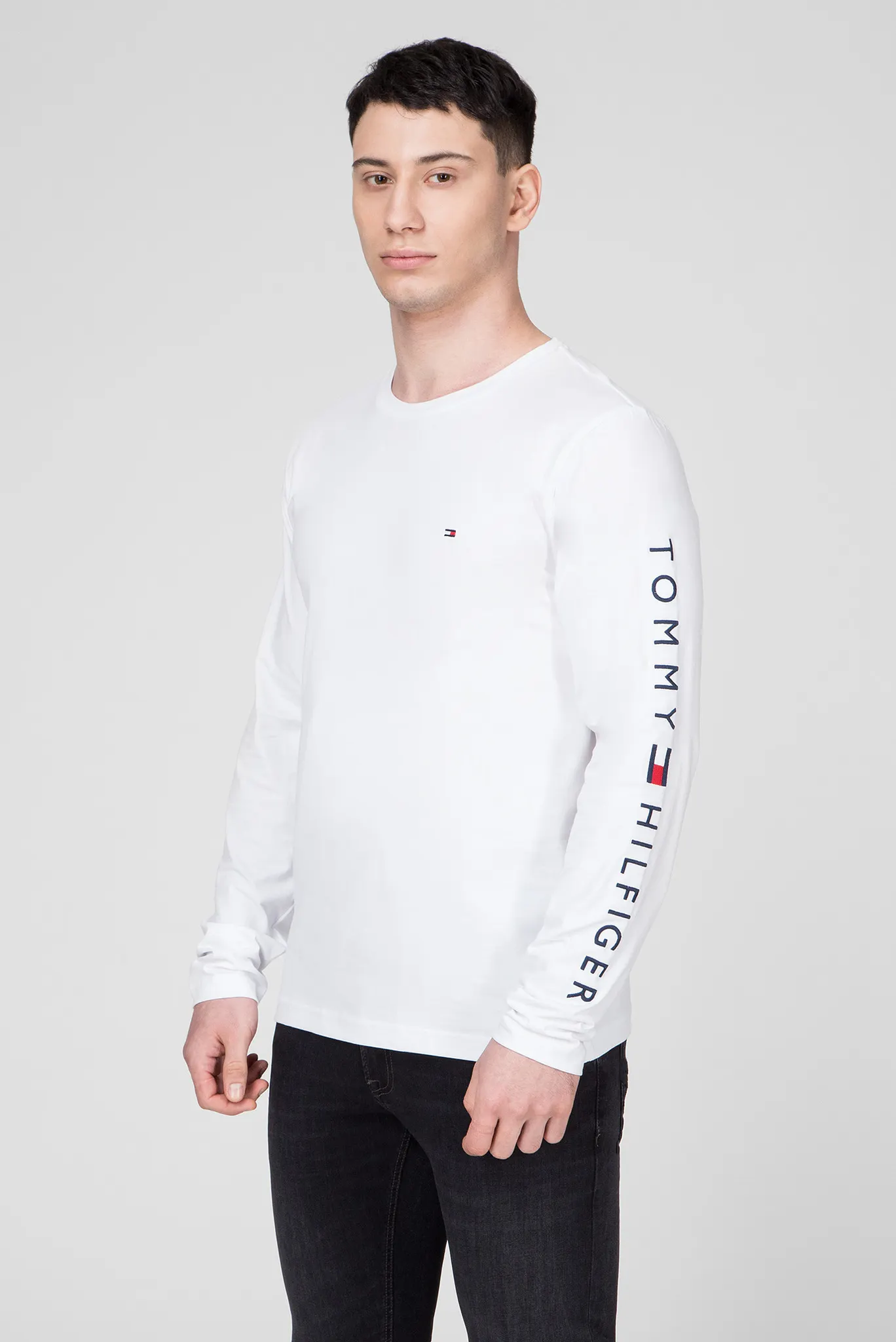 Мужской белый лонгслив 2