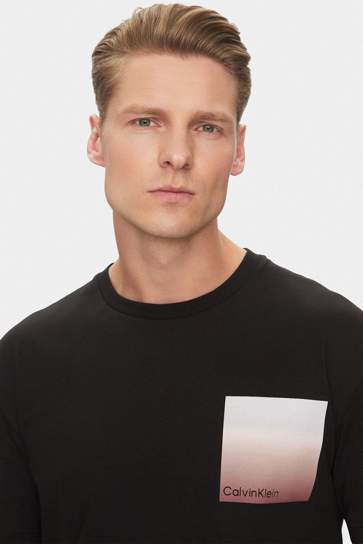 Мужская черная футболка OMBRE 4