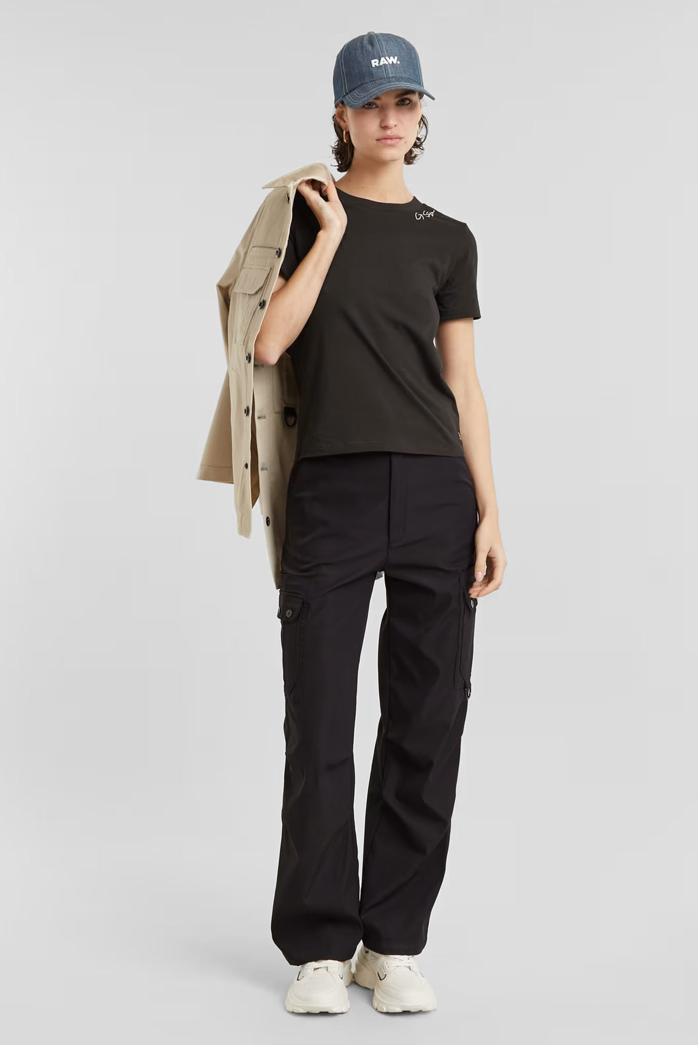 Женская черная футболка Faux embro logo r t wmn 2