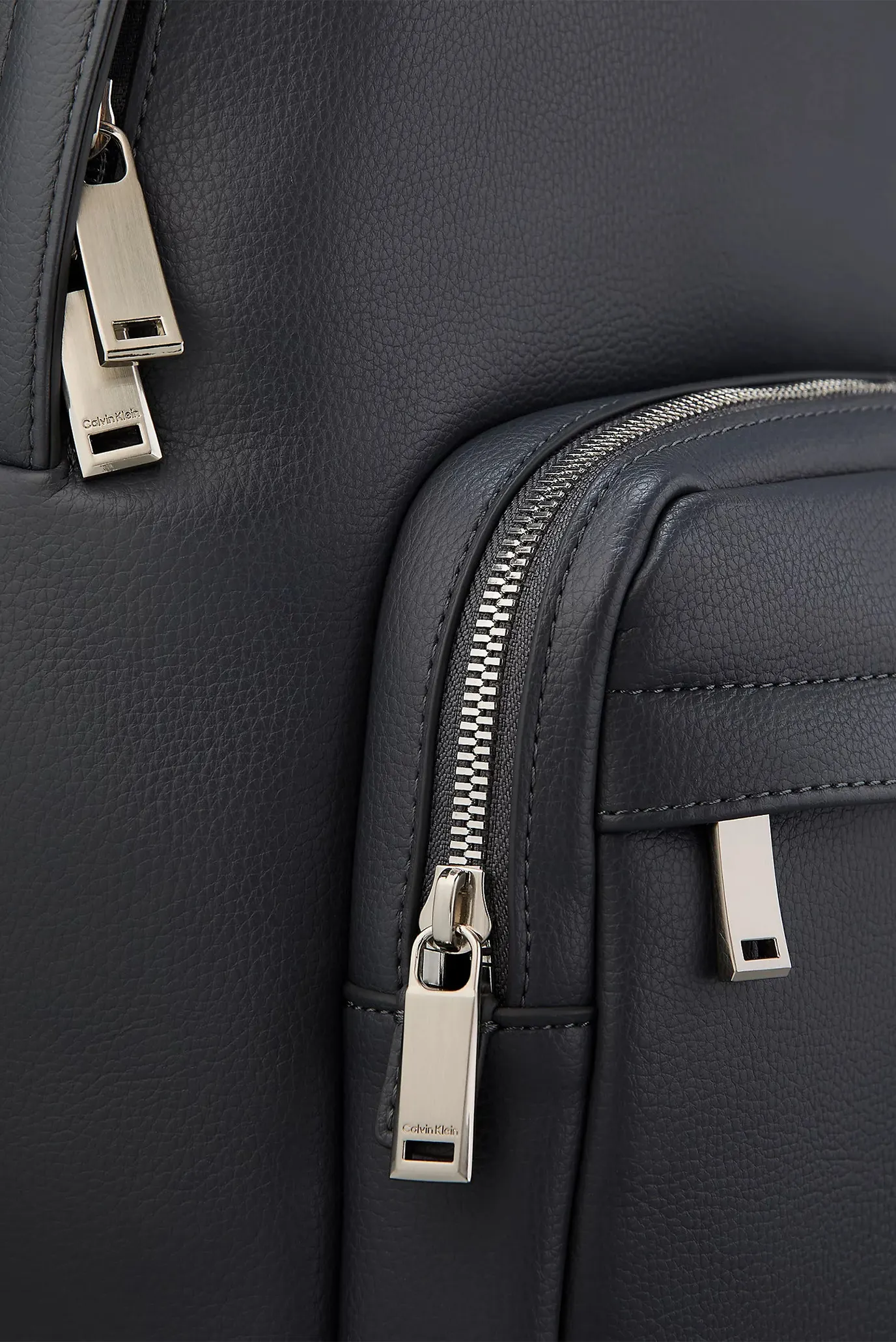 Рюкзак RAISED ROUND BACKPACK 4