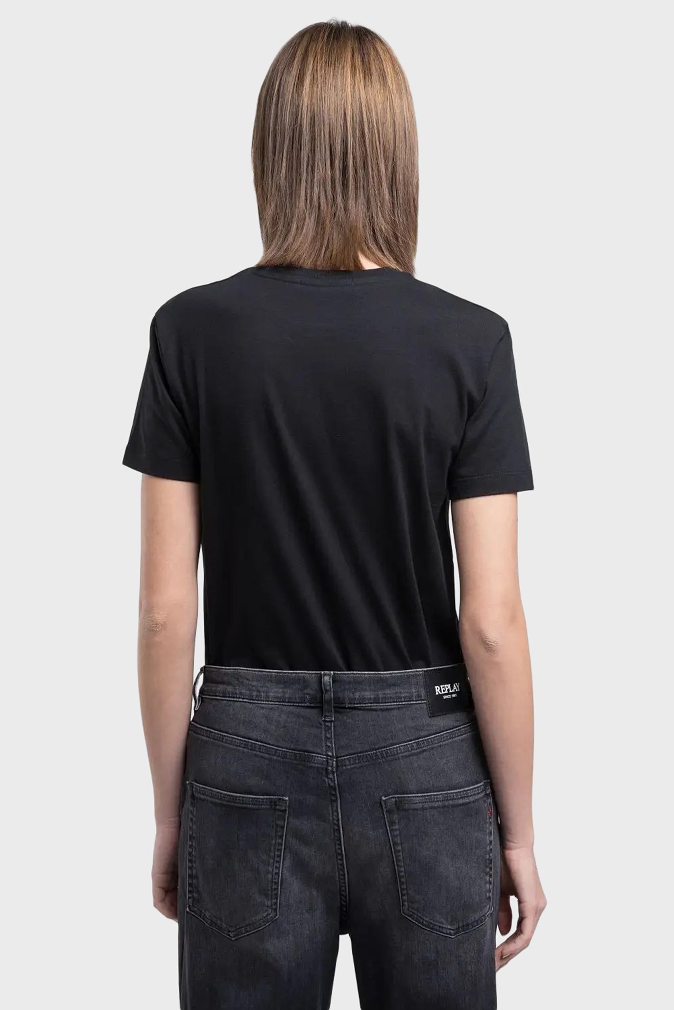 Женская черная футболка 5