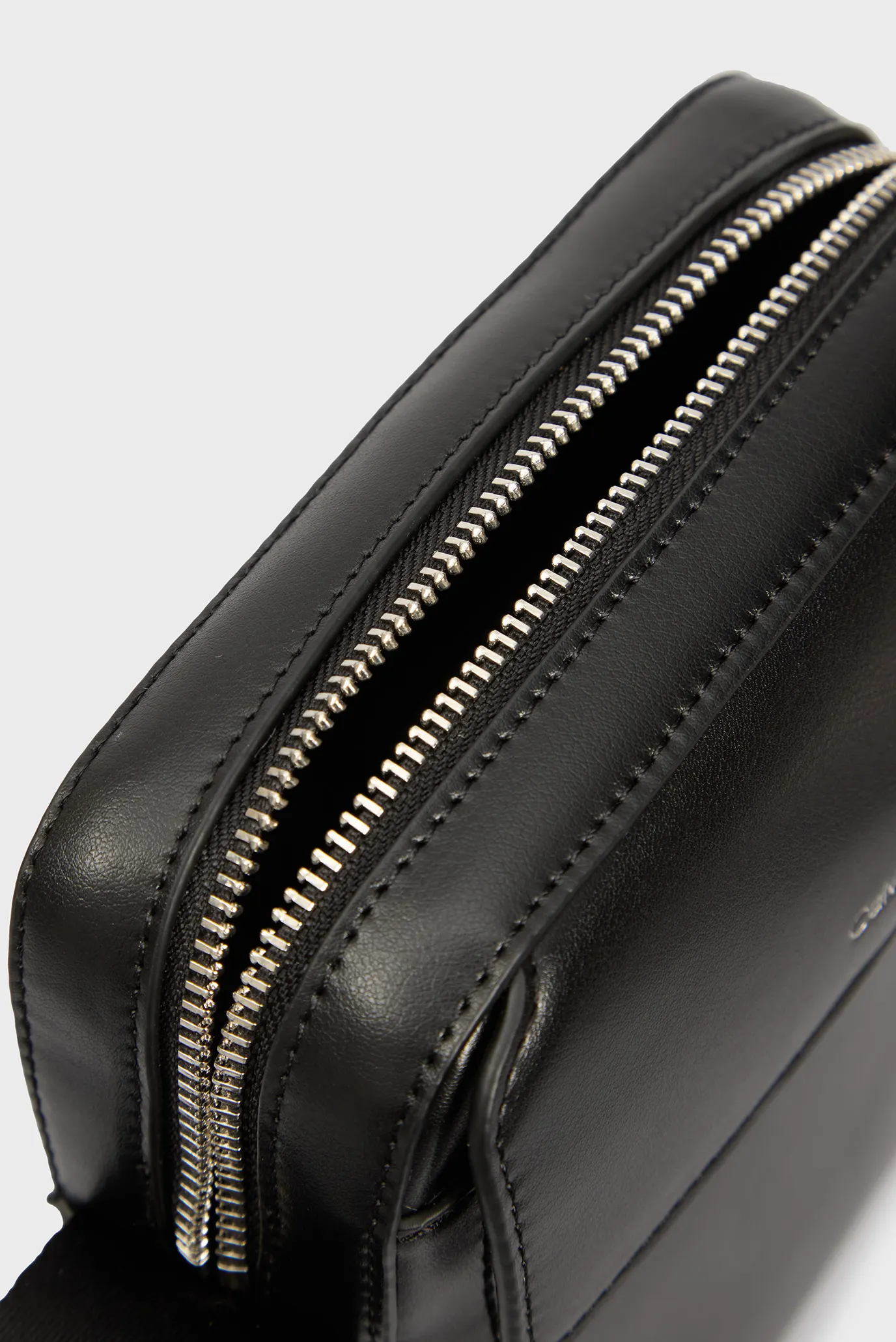 Мужская черная сумка SLEEK REPORTER S 5