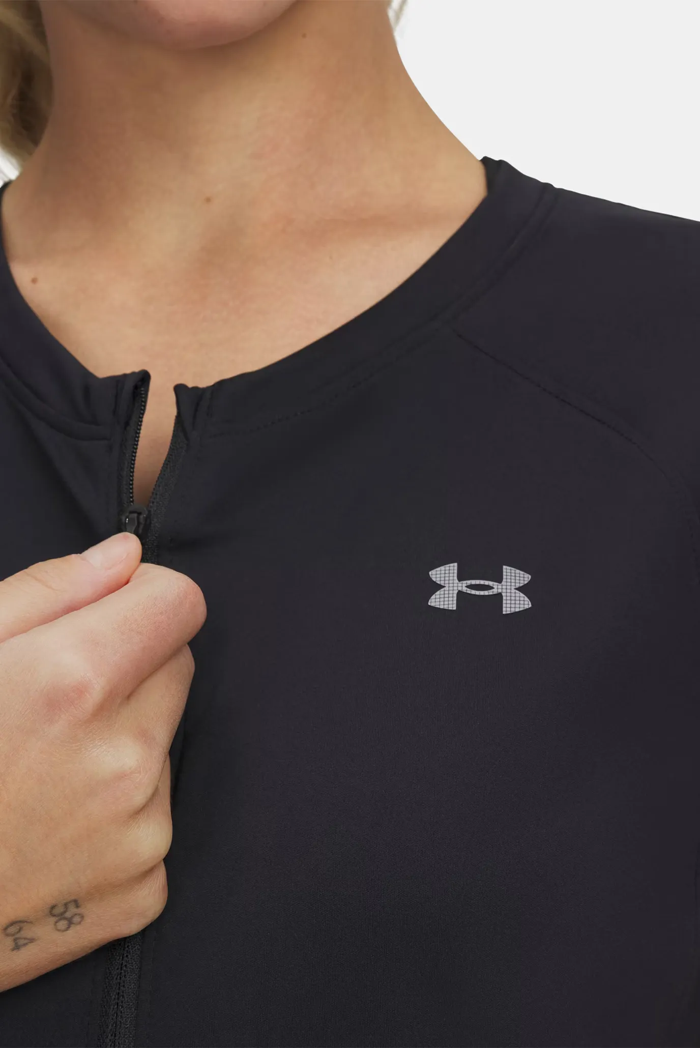 Футболка UA Trail Run Zip SS-BLK 3