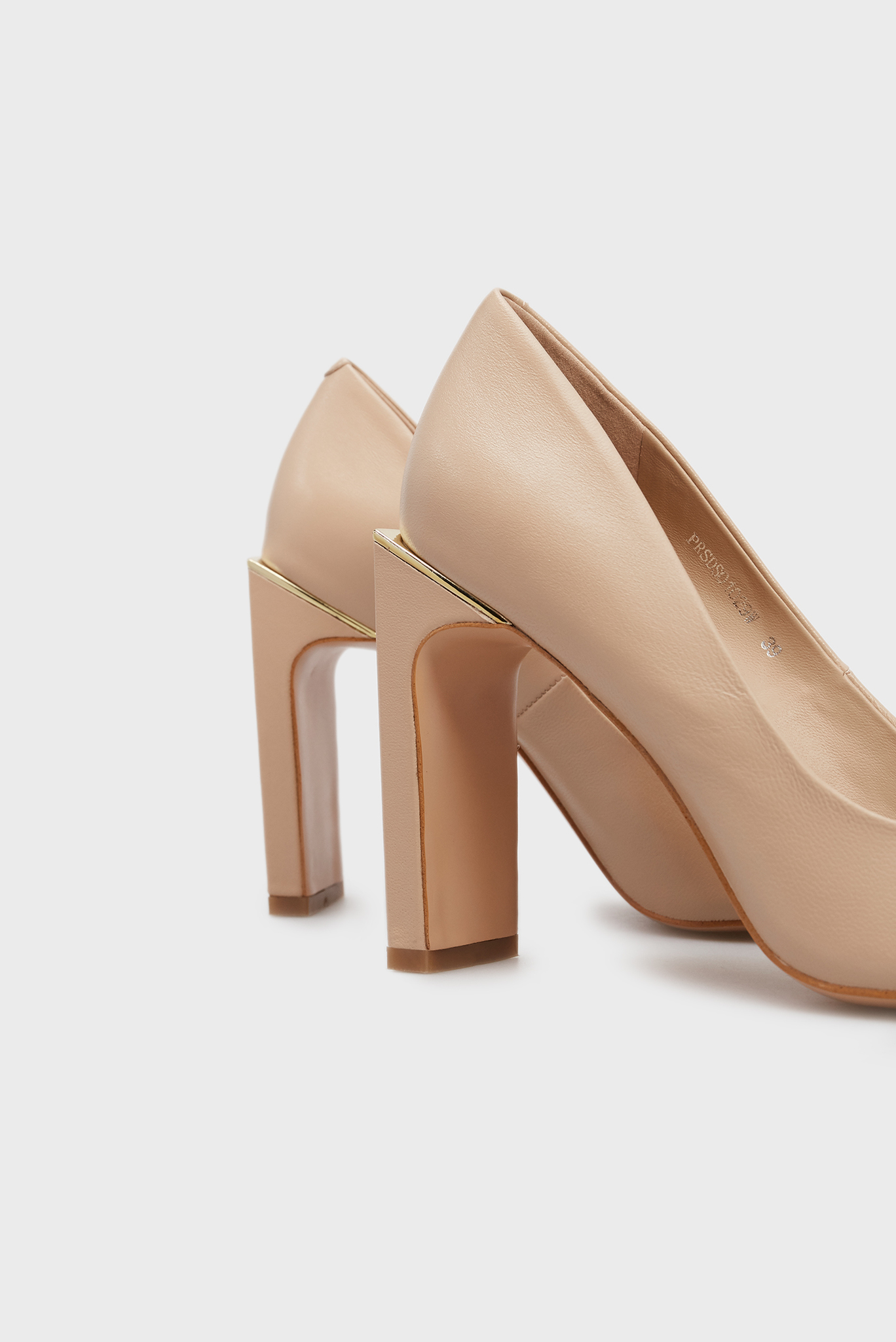 Женские бежевые кожаные туфли Ofeliya 5