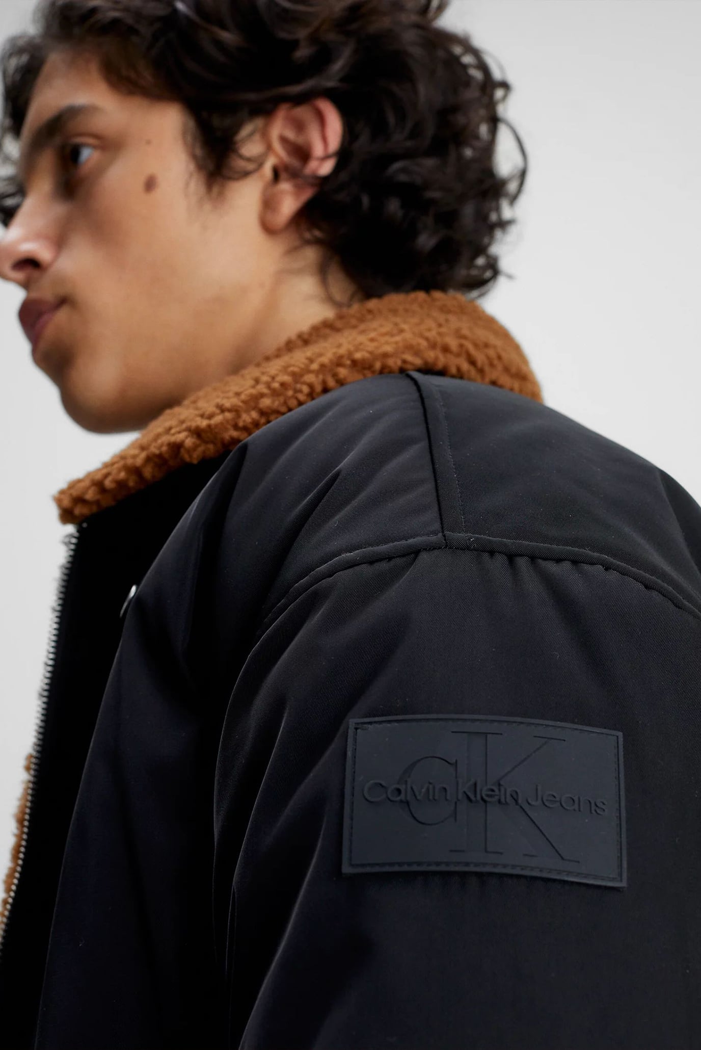 Куртка демисезонная REVERSIBLE SHERPA BOMBER 6