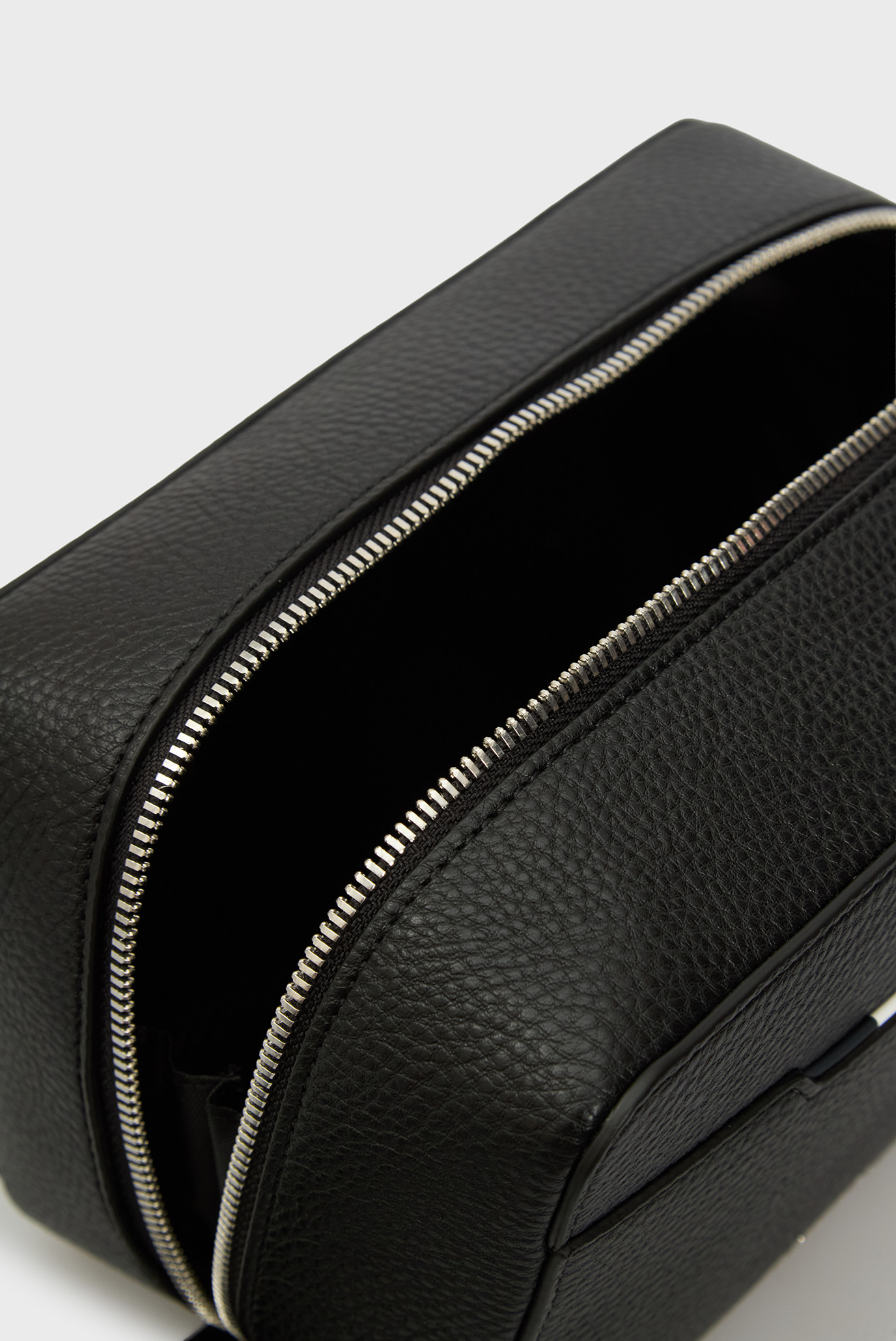 Косметичка/TH CENTRAL WASHBAG 5