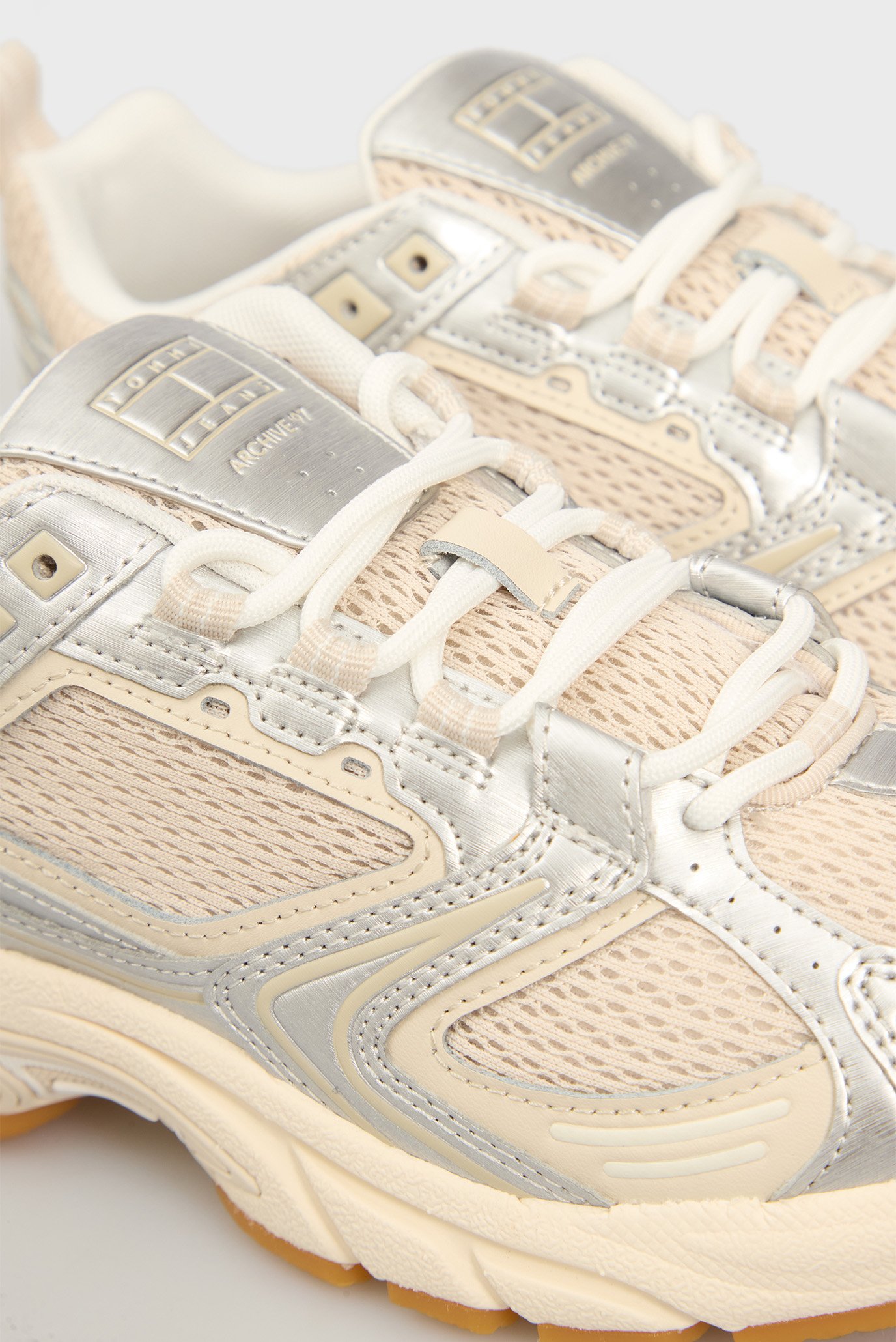 Женские кроссовки ARCHIVE'97 METALLIC 2