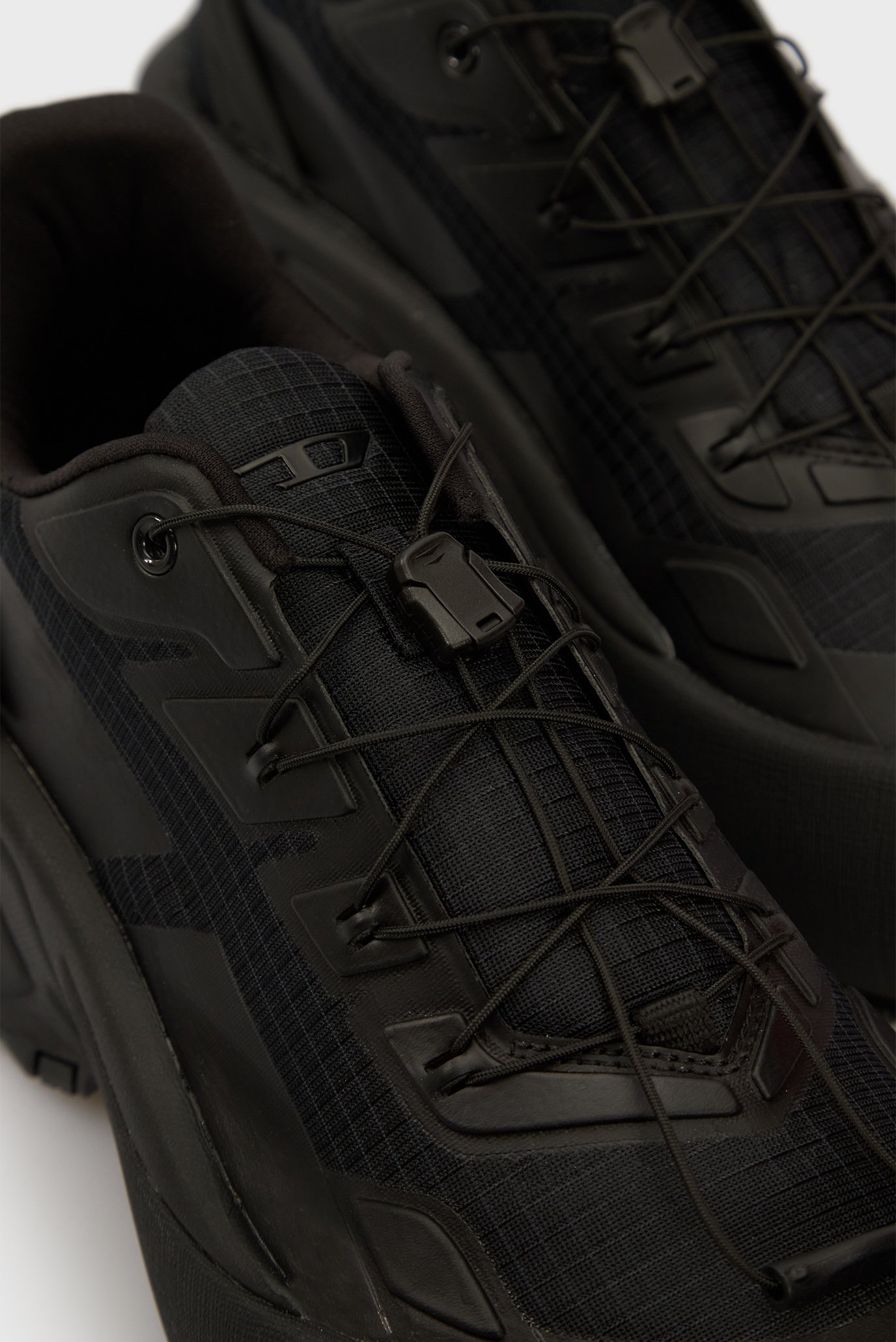 Мужские черные кроссовки D-CAGE 2