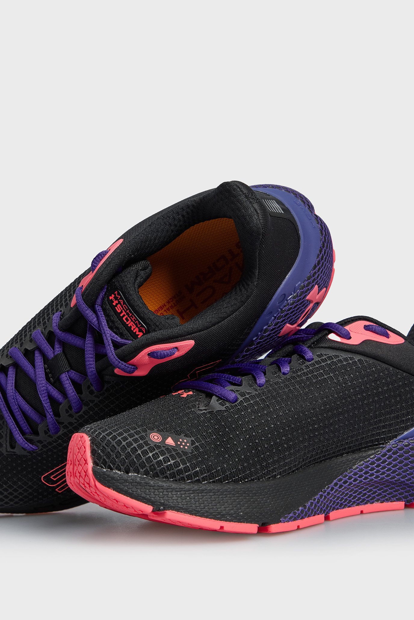 Кроссовки UA W Machina Storm 2