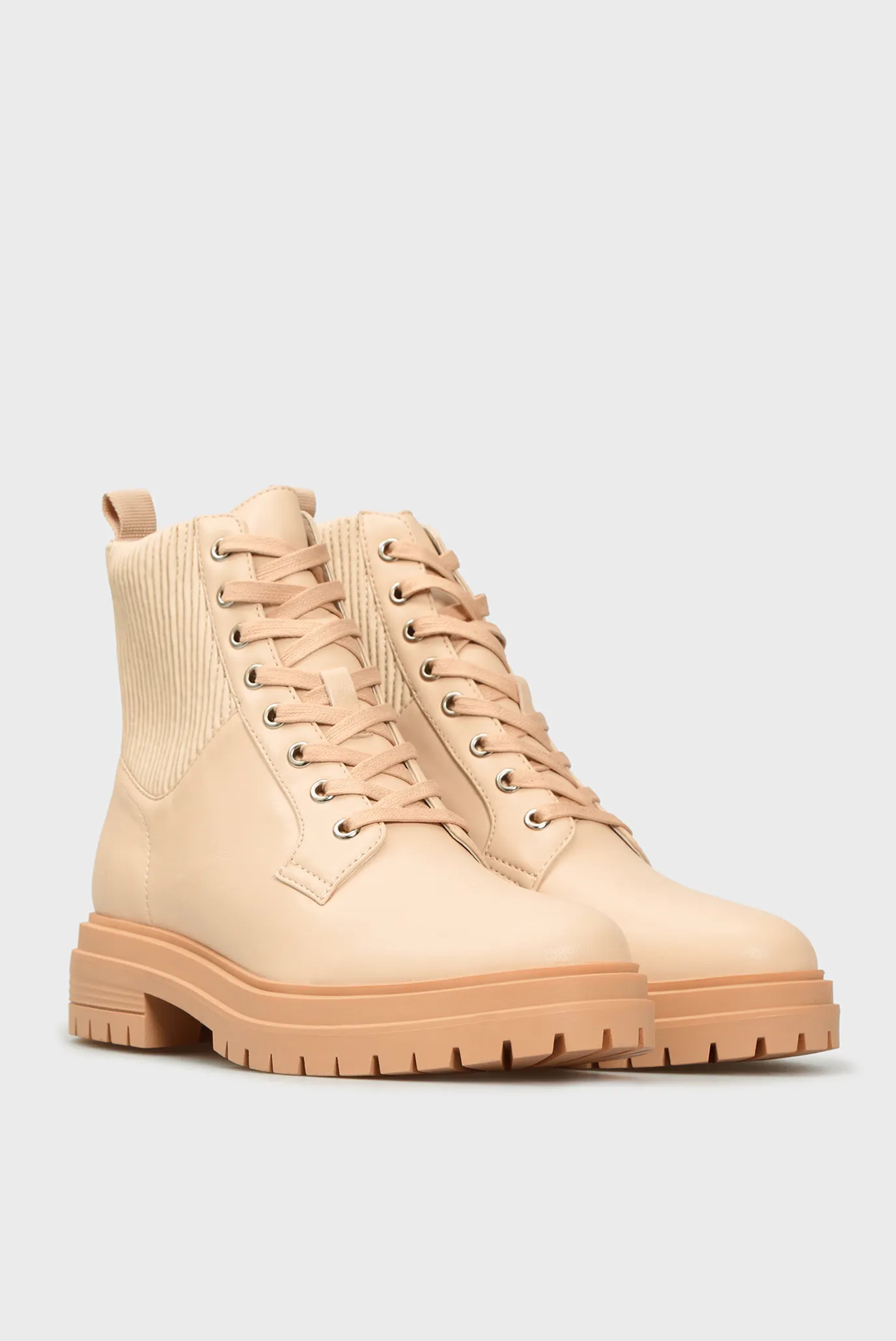 Женские бежевые кожаные ботинки Avice 8