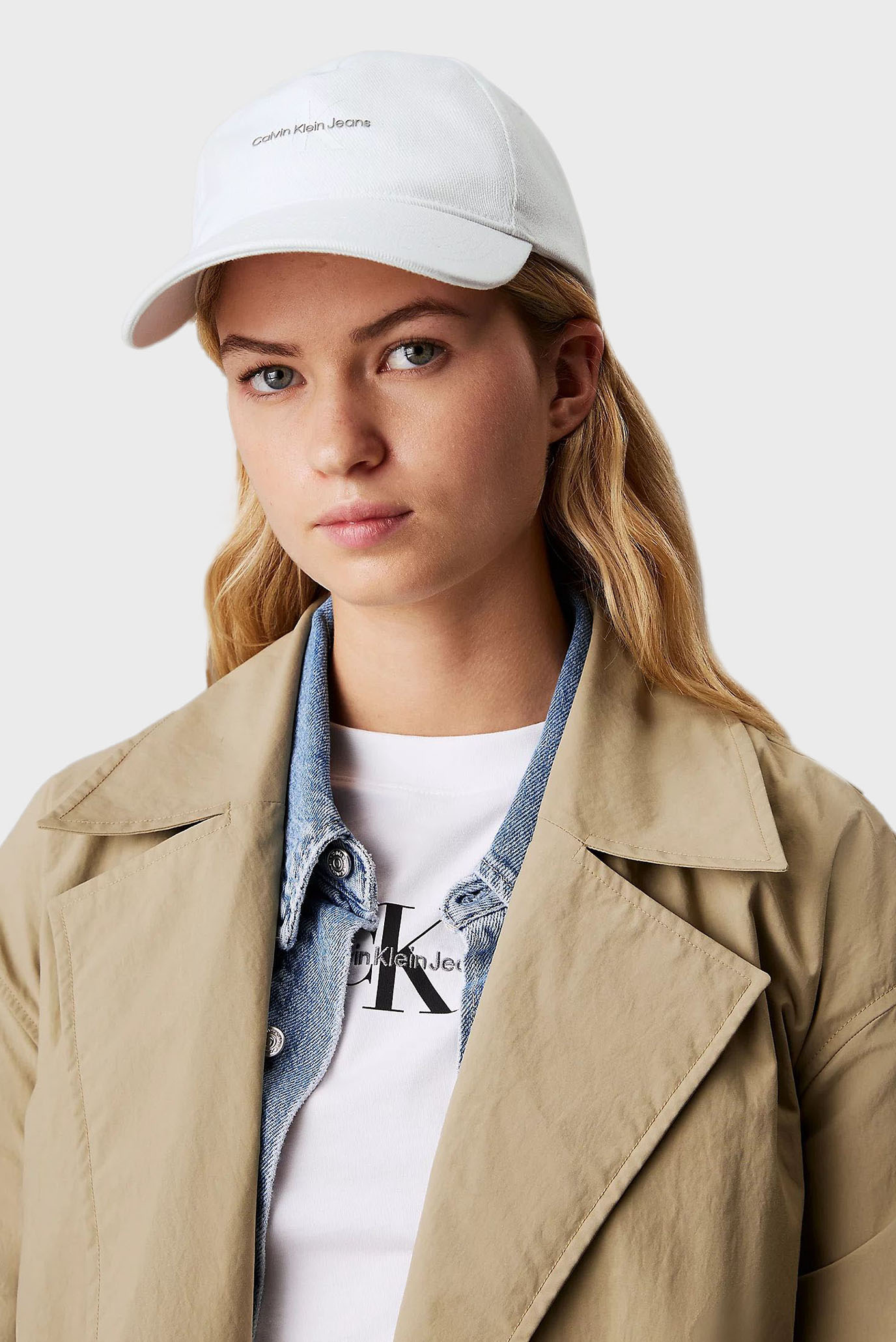 Женская белая кепка PRINTED MONOLOGO 2