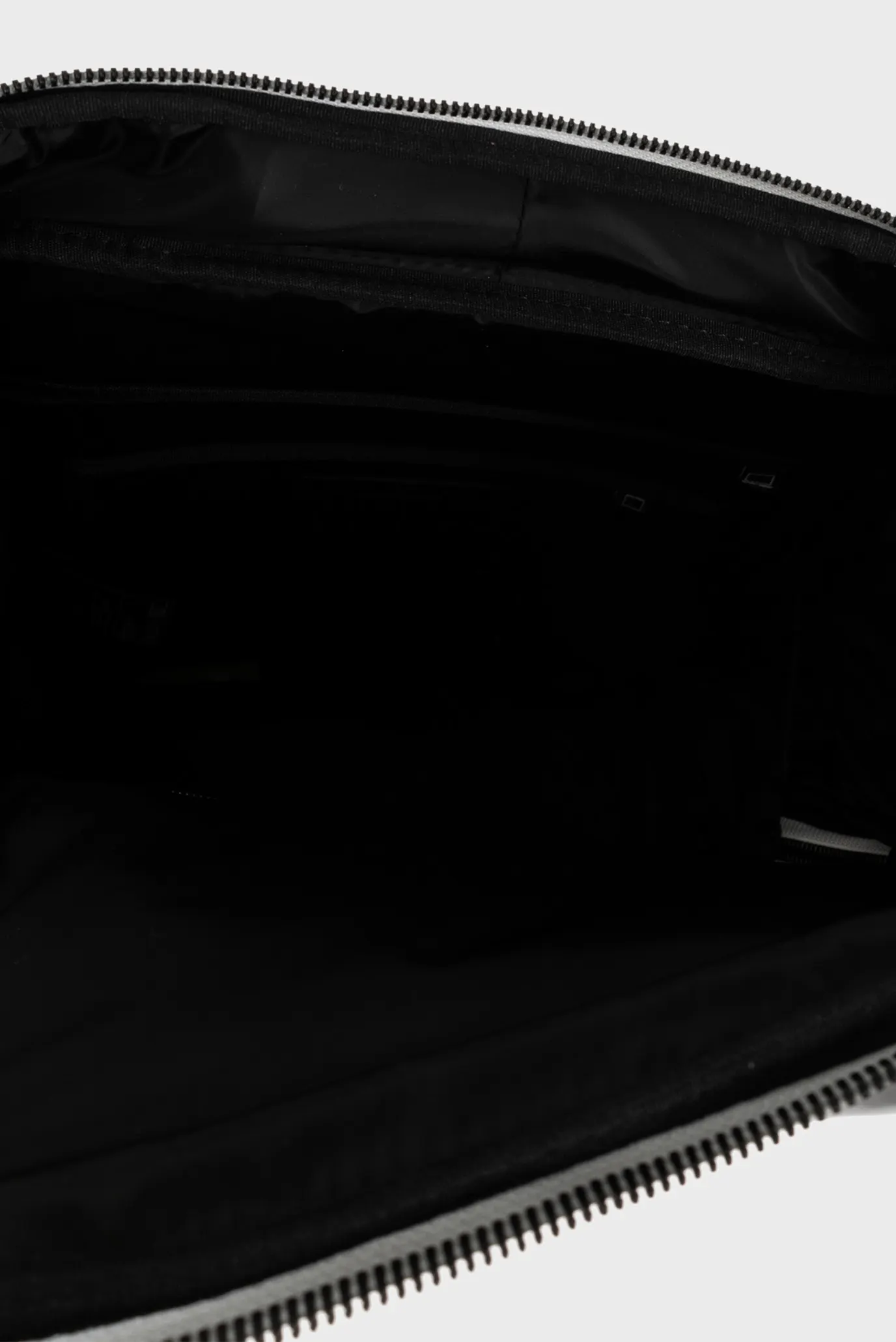 Чемодан DIESEL METALLIC PU BACKPACK-BLACK 6