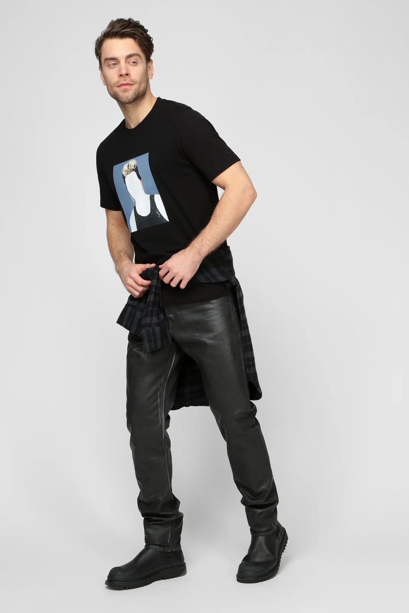 Мужская черная футболка JUST-C2 3