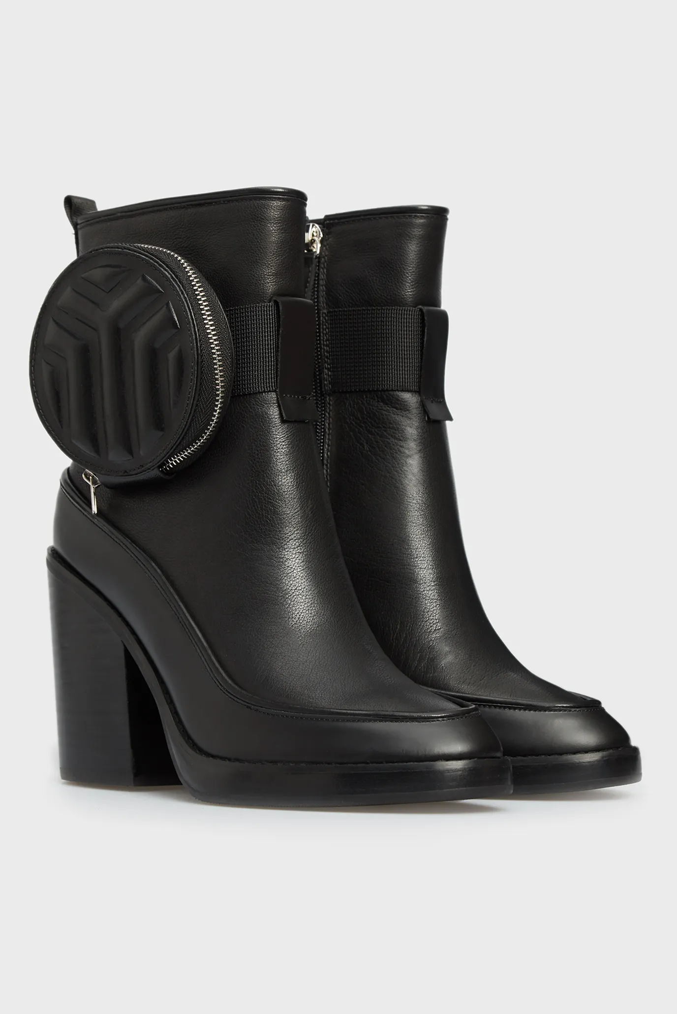 Женские черные кожаные ботильоны Chara 8