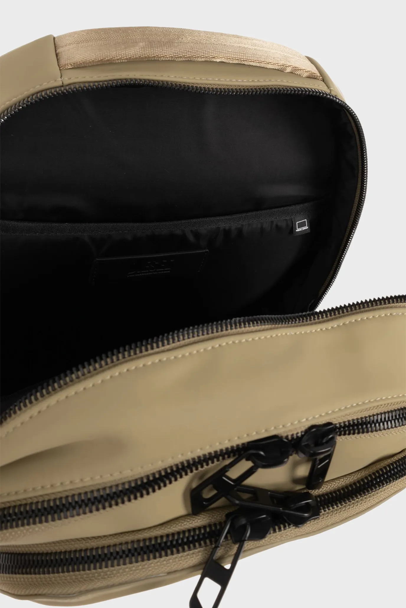 Чемодан DIESEL ALUMINUM BACKPACK-BLACK 5