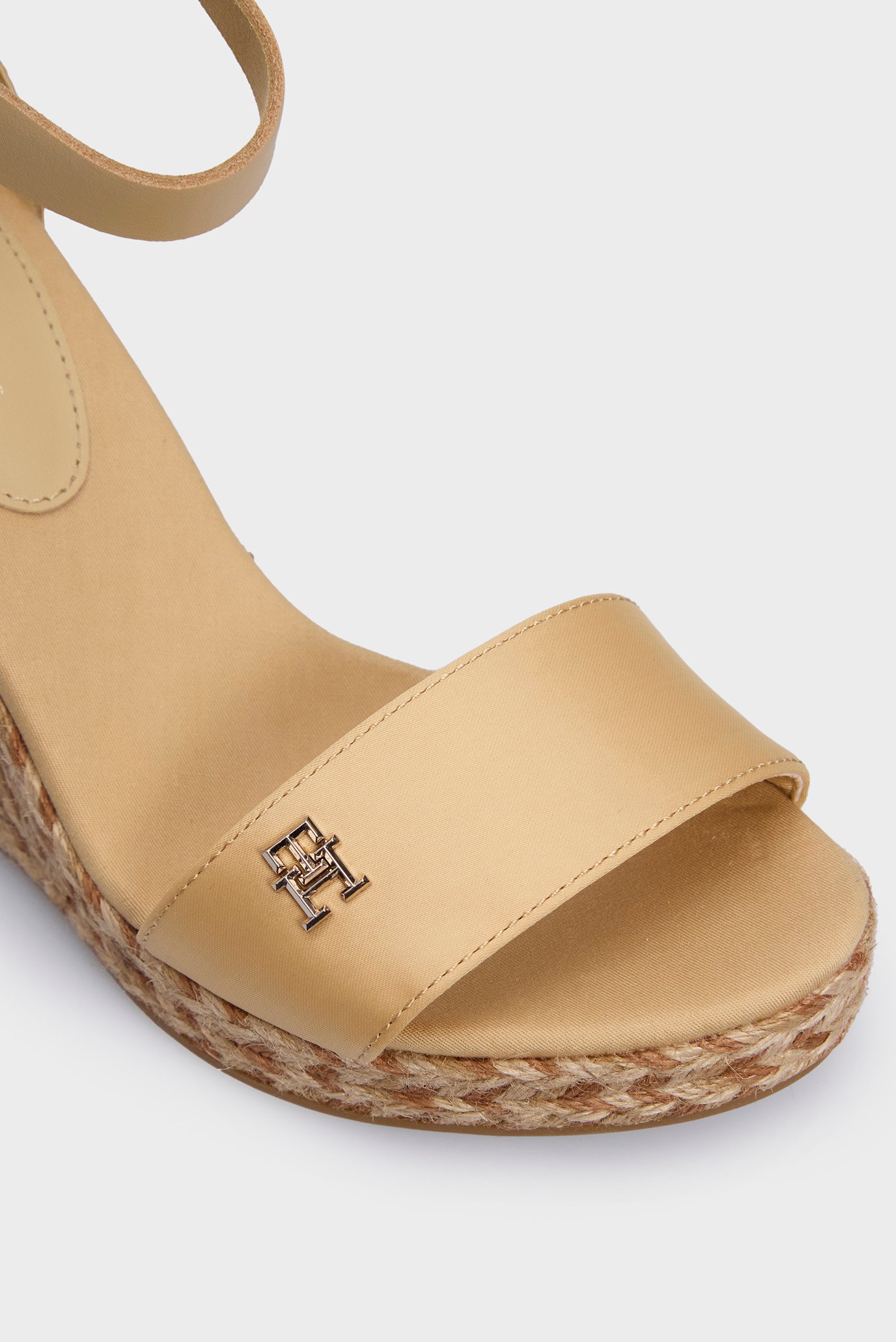 Женские бежевые босоножки COLORFUL HIGH WEDGE SATIN SANDAL 5