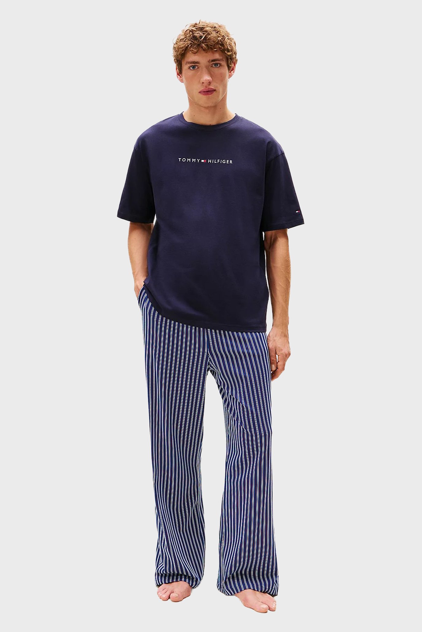 Футболка SS TEE CONT. LOGO 2