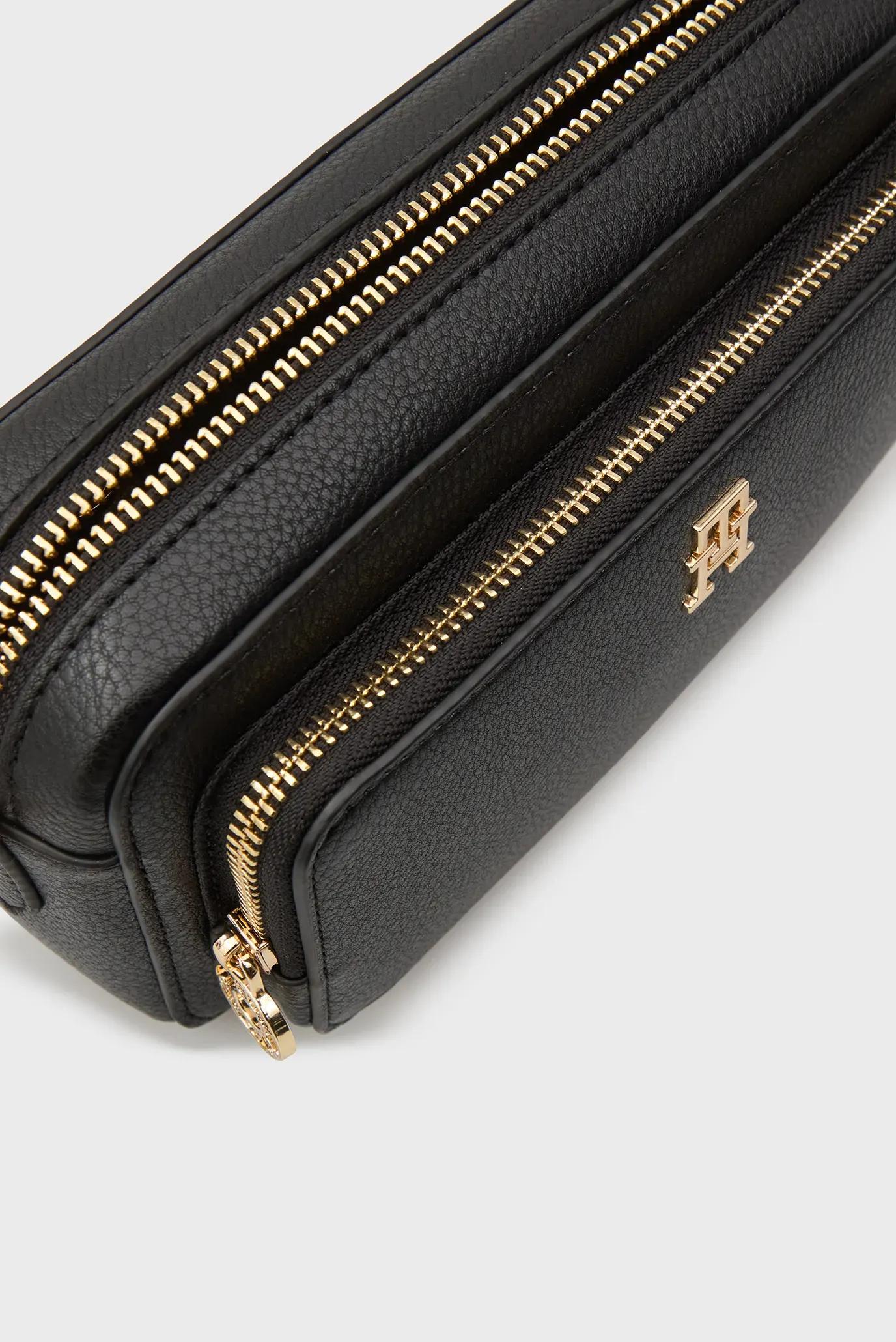 Сумка TH ICON CAMERA BAG 5