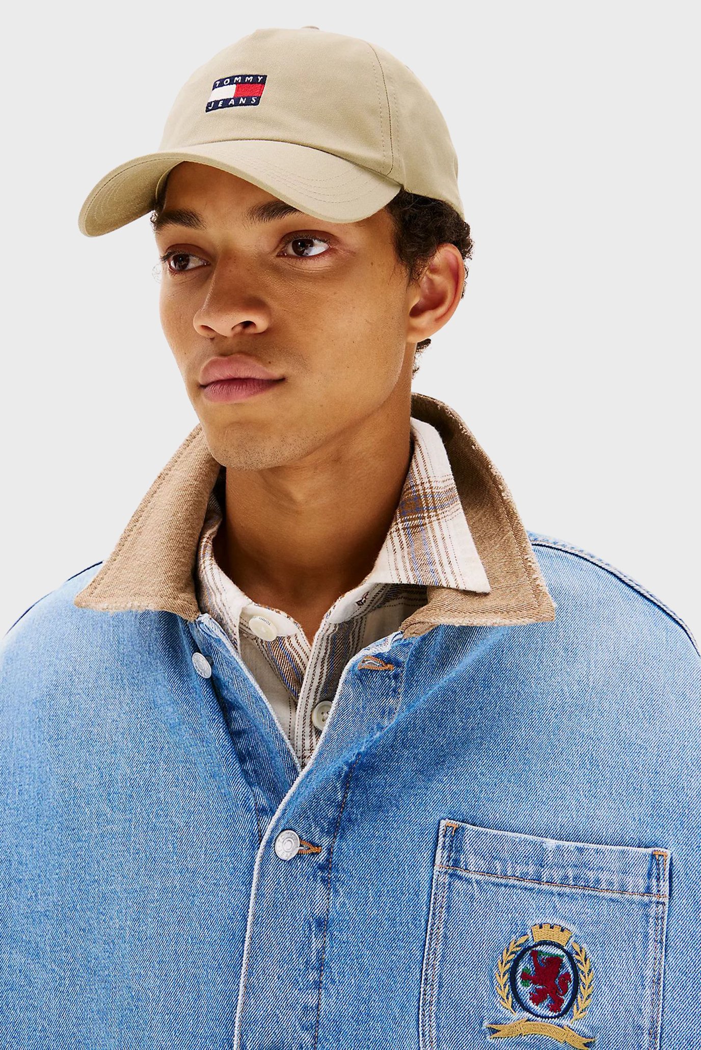 Мужская бежевая кепка HERITAGE CORETommy Jeans Мужская бежевая кепка HERITAGE CORE 2