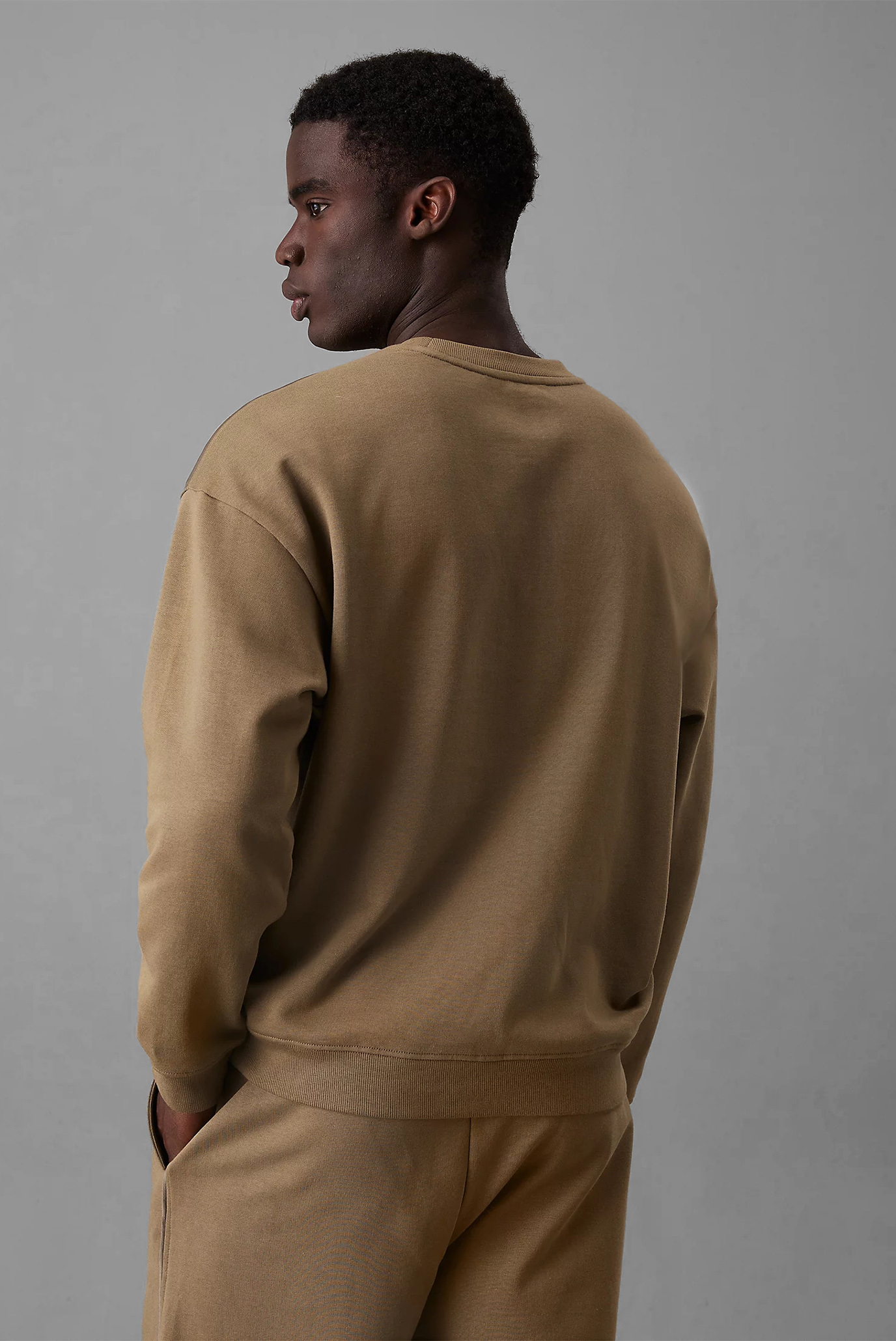 Мужской оливковый свитшот 2