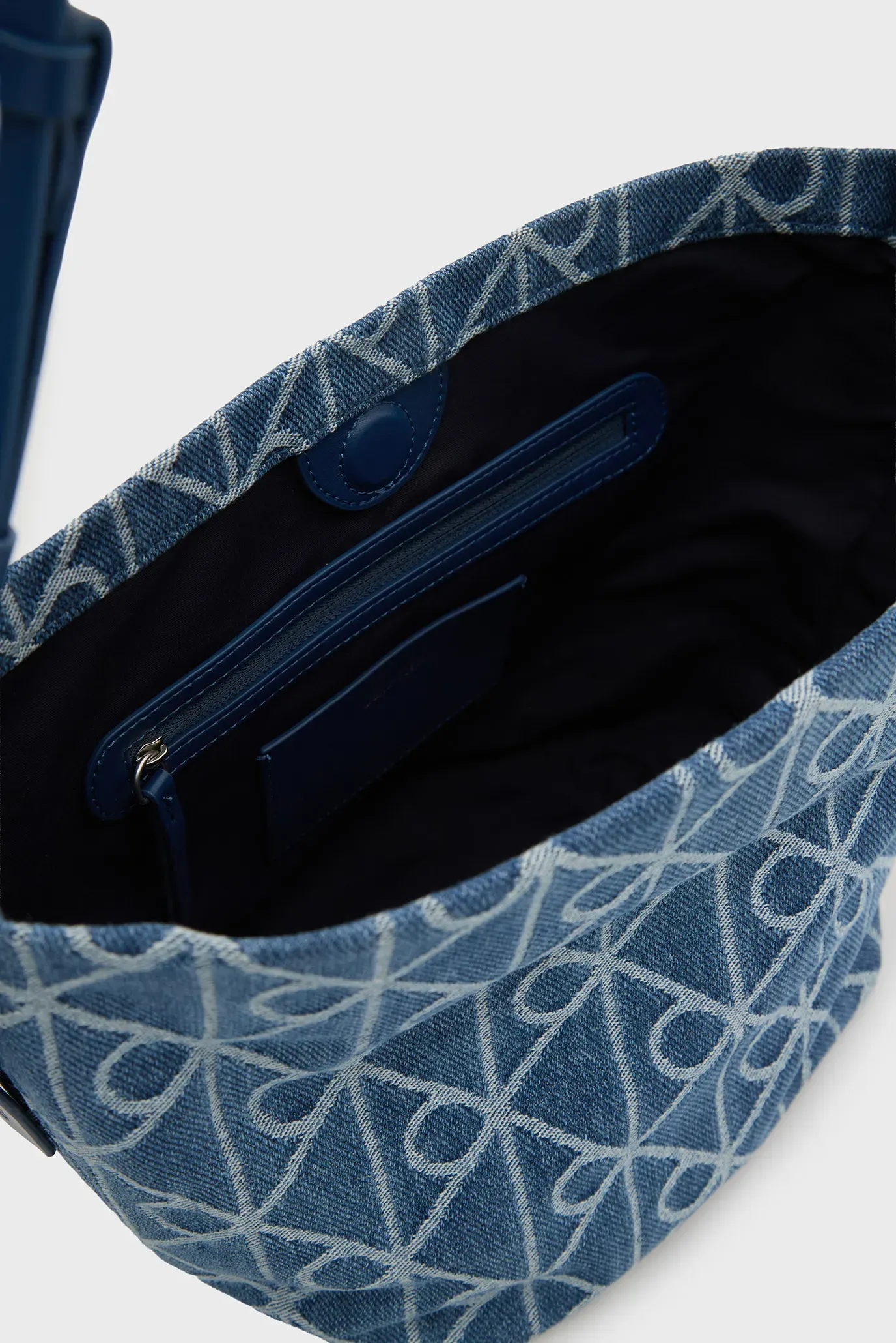 Сумка EMBLEM AOP DENIM BUCKET 5