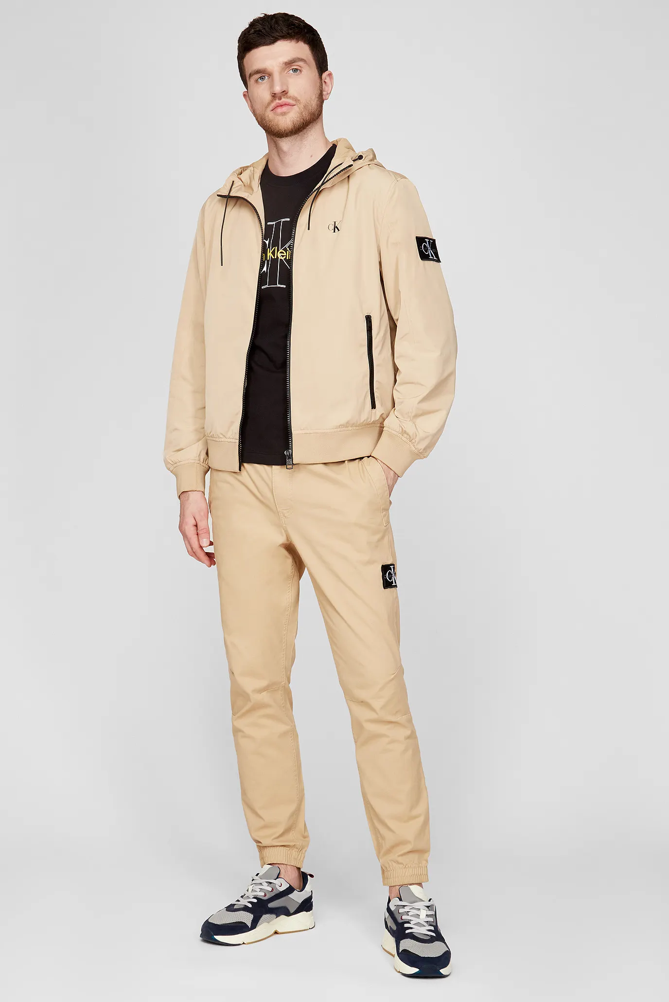 Мужская бежевая ветровка 5