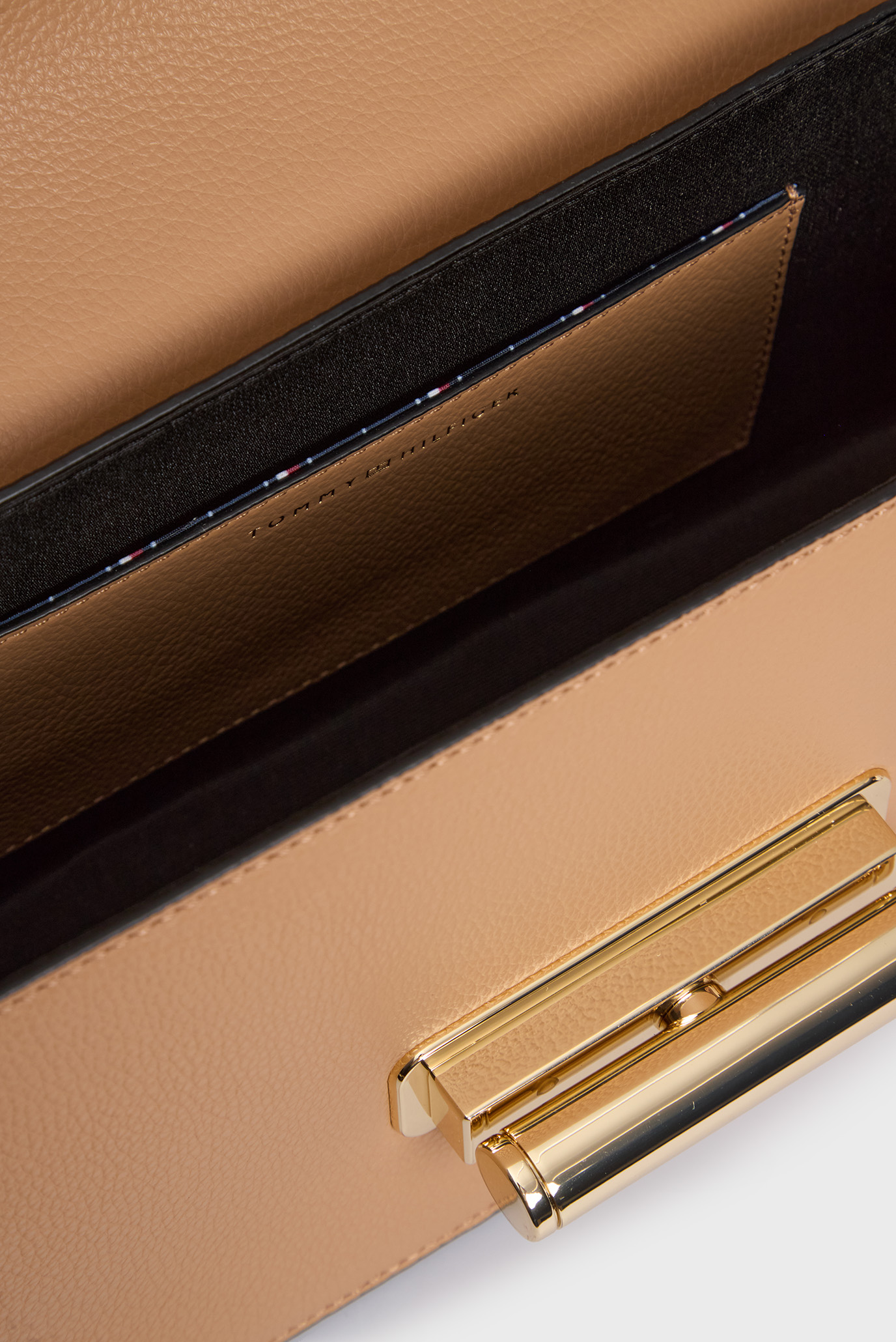 Женская бежевая кожаная сумка TURNLOCK LEATHER BAG 5