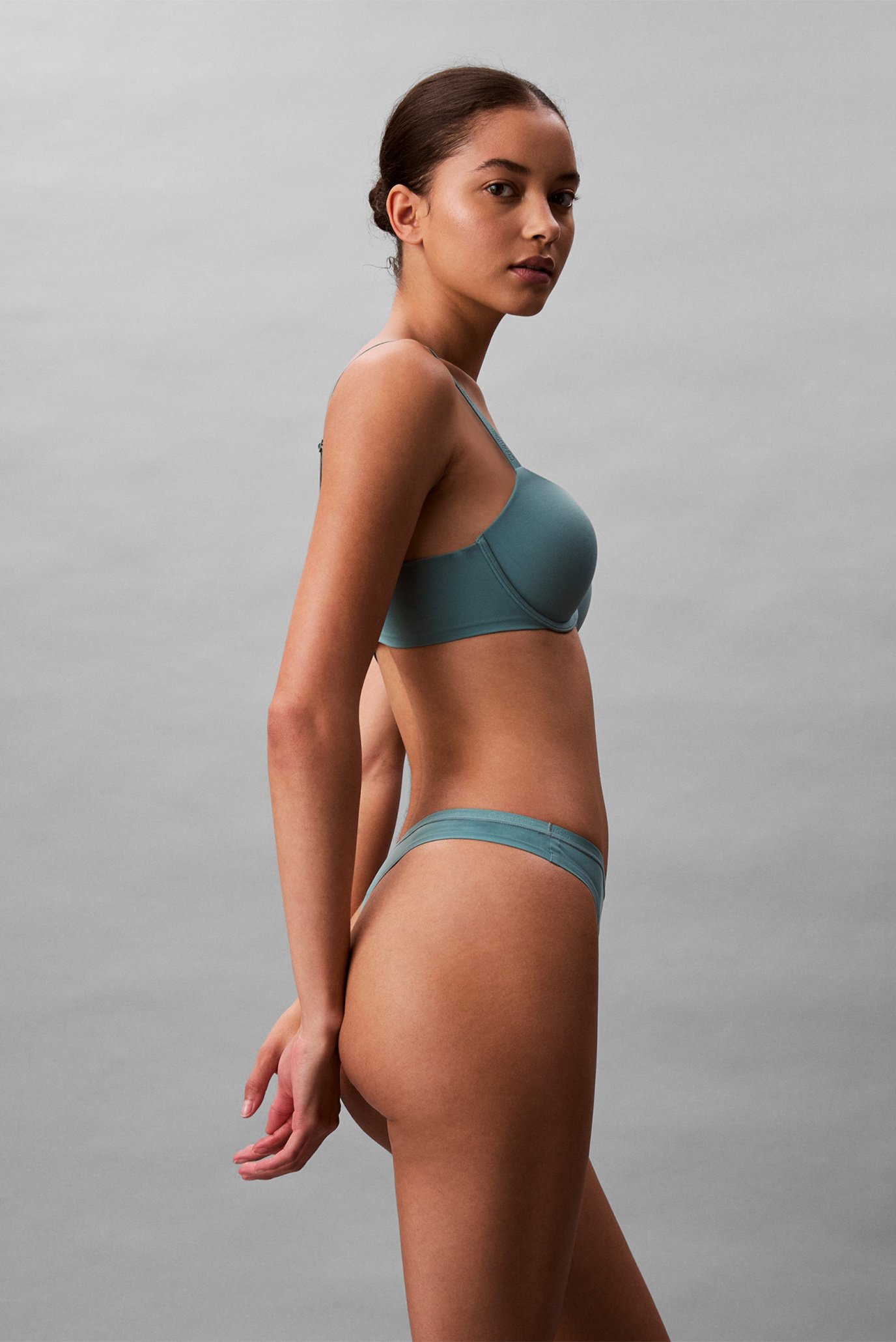 Бюстгальтер Plunge 3