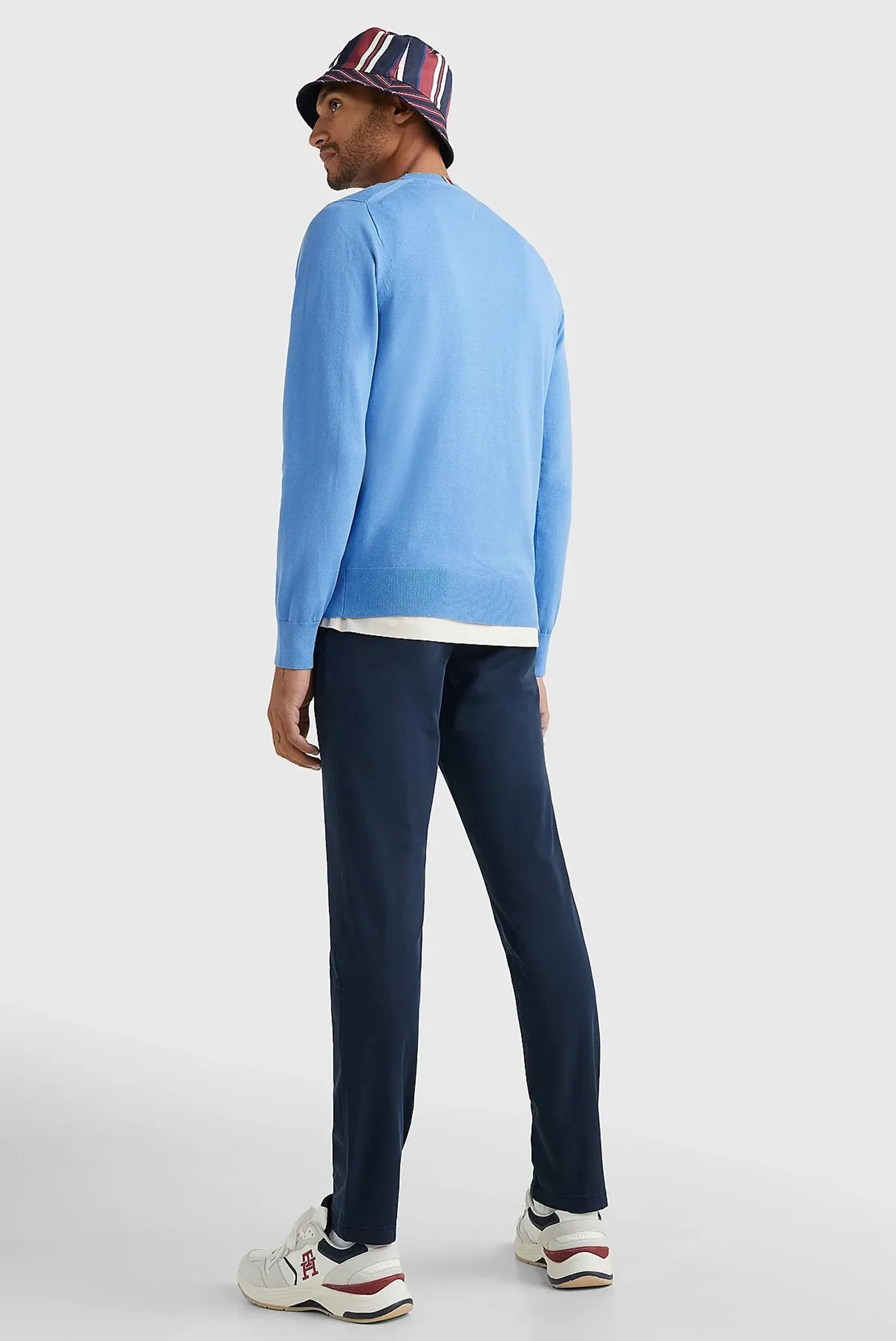 Мужской голубой джемпер 6