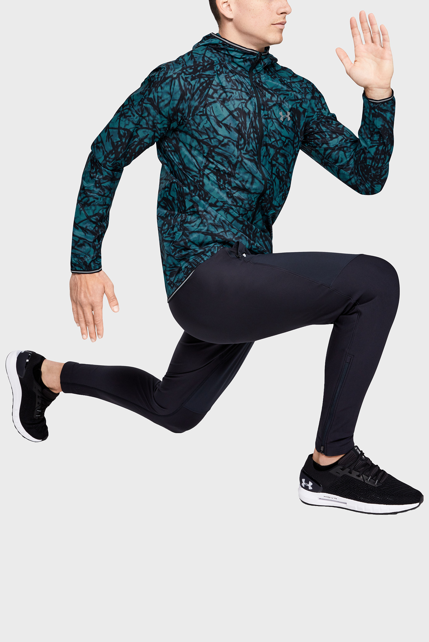 Мужская ветровка с принтом UA QUALIFIER STORM GLARE PACKABLE JACKET 10