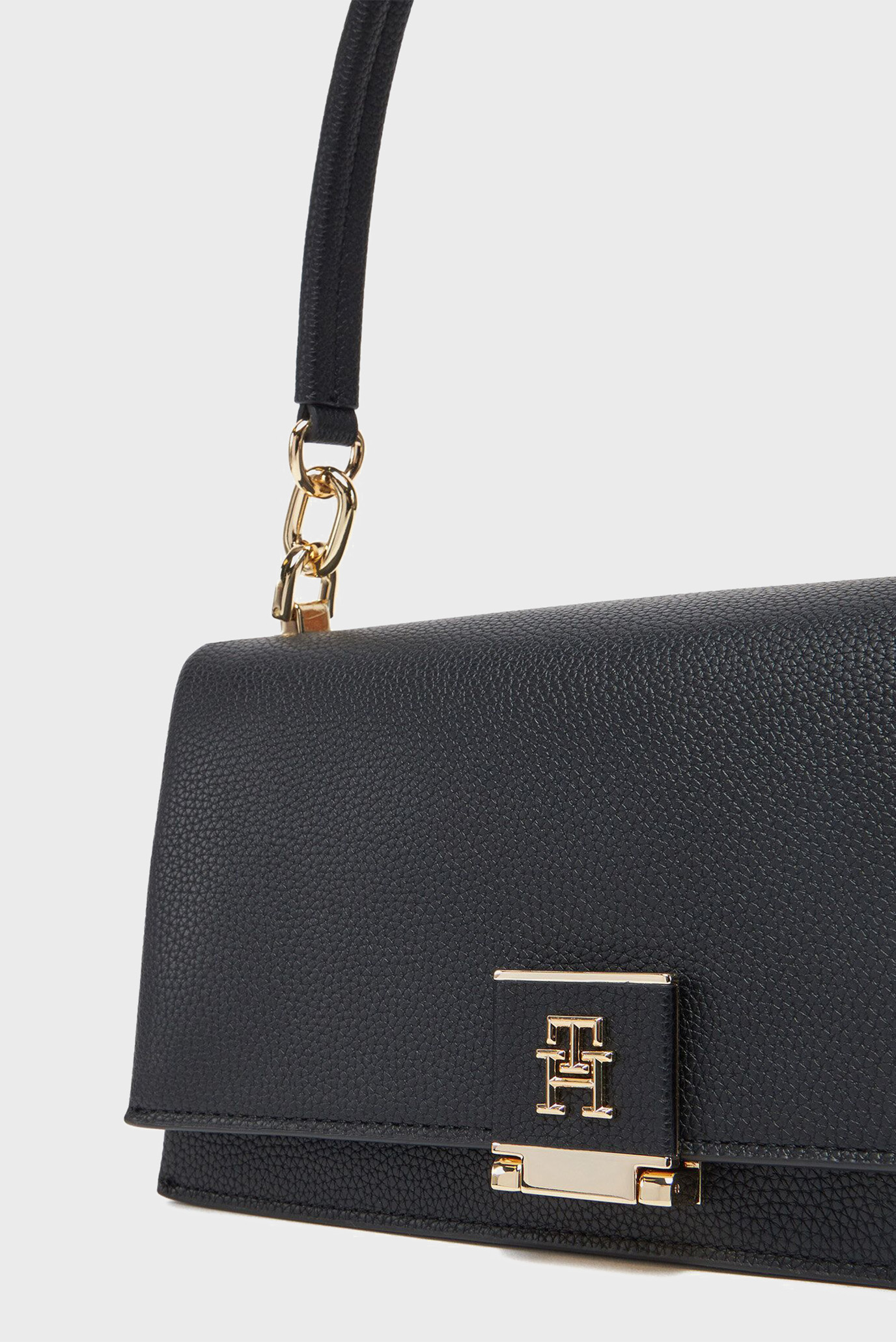 Женская черная сумка HER MED CROSSOVER 4