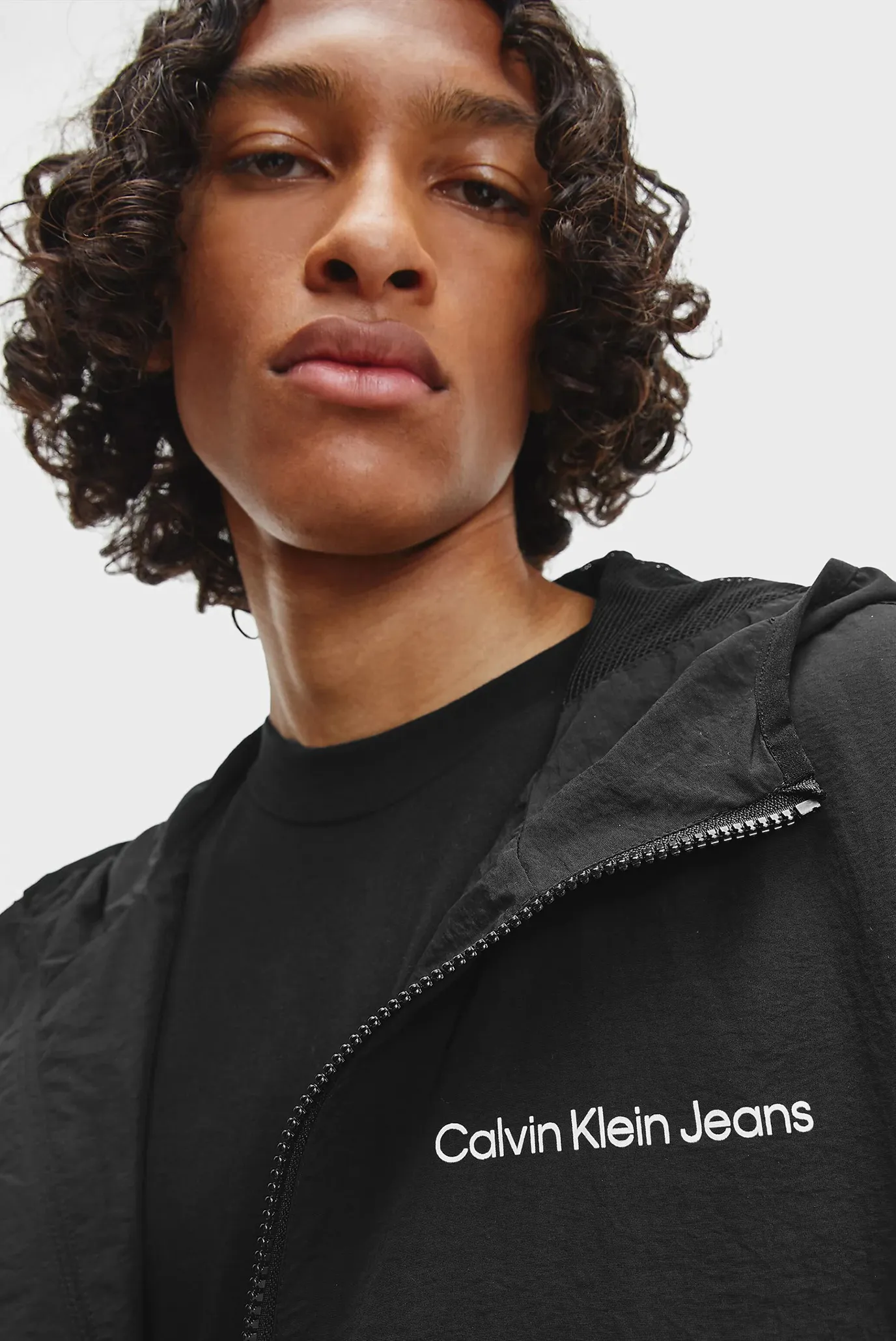 Мужская черная ветровка 9