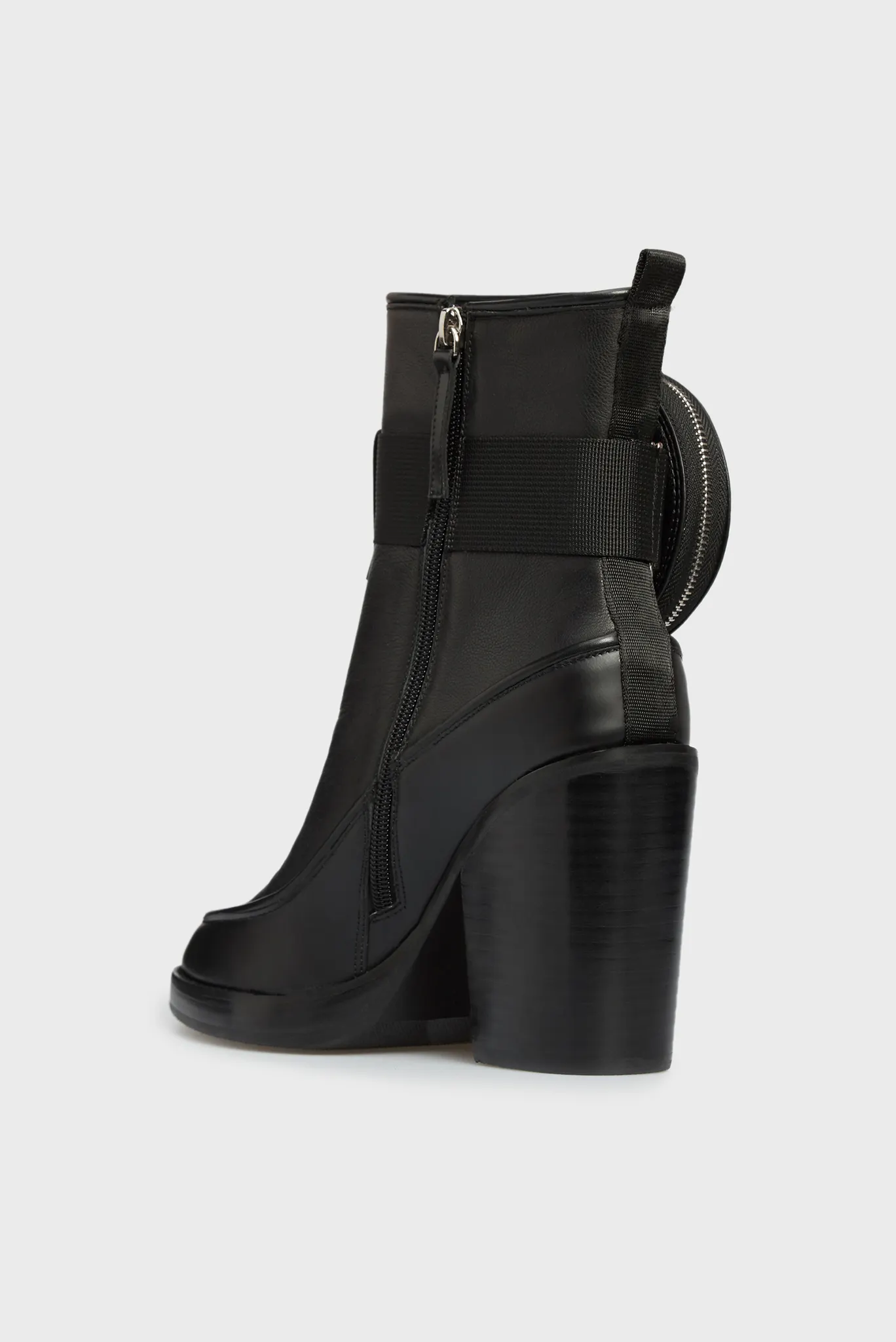 Женские черные кожаные ботильоны Chara 4