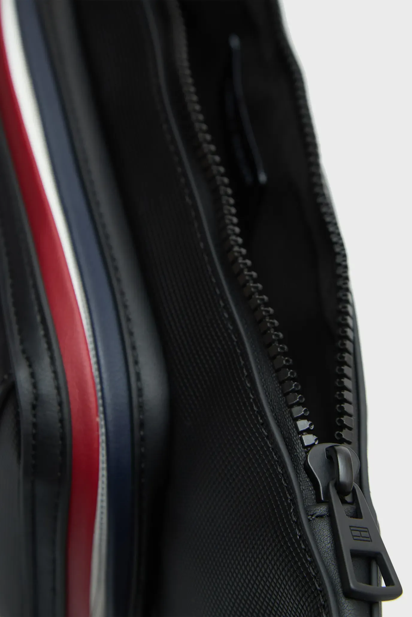 Поясная сумка TH FOUNDATION BUMBAG 6