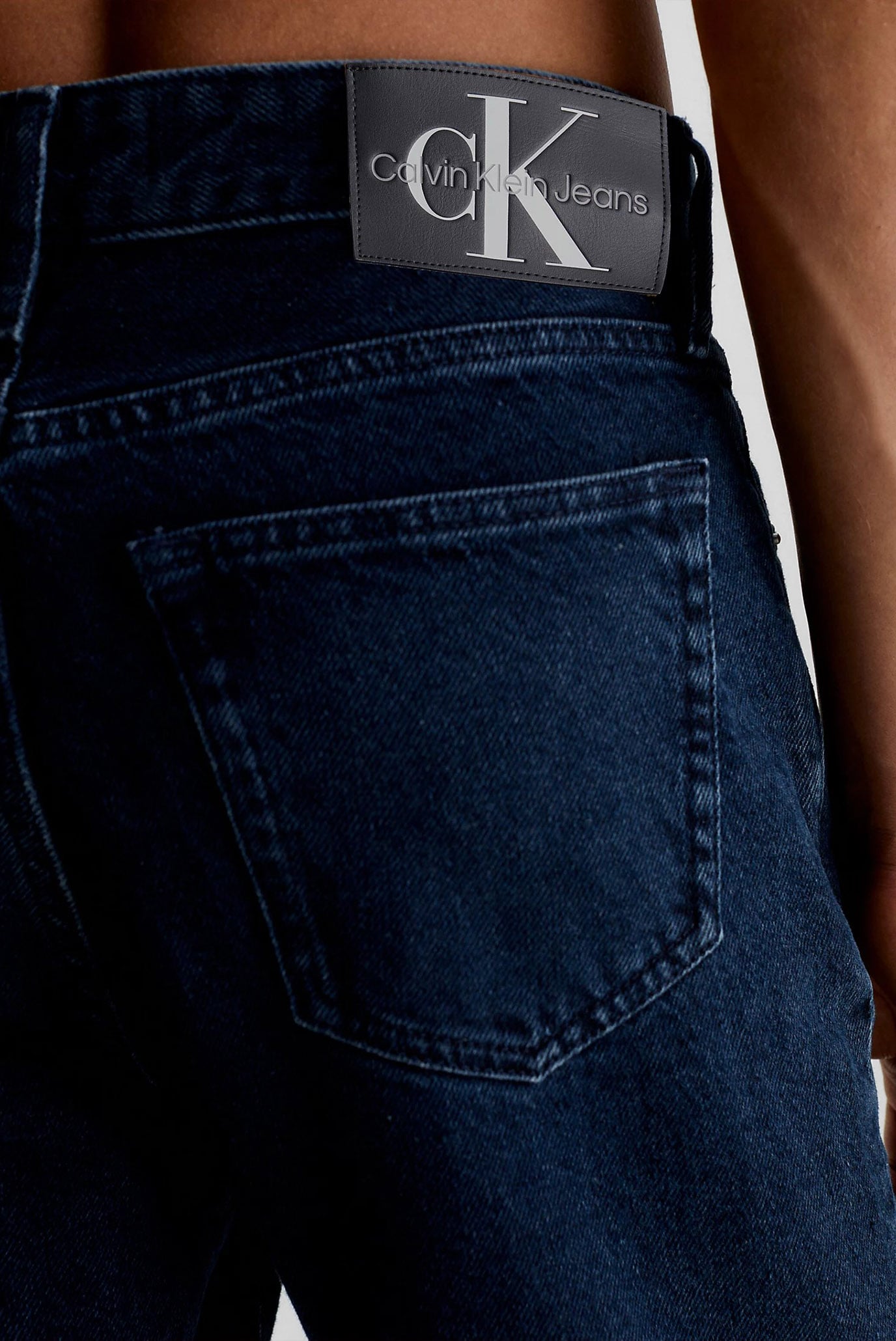 Джинсы REGULAR TAPER 4