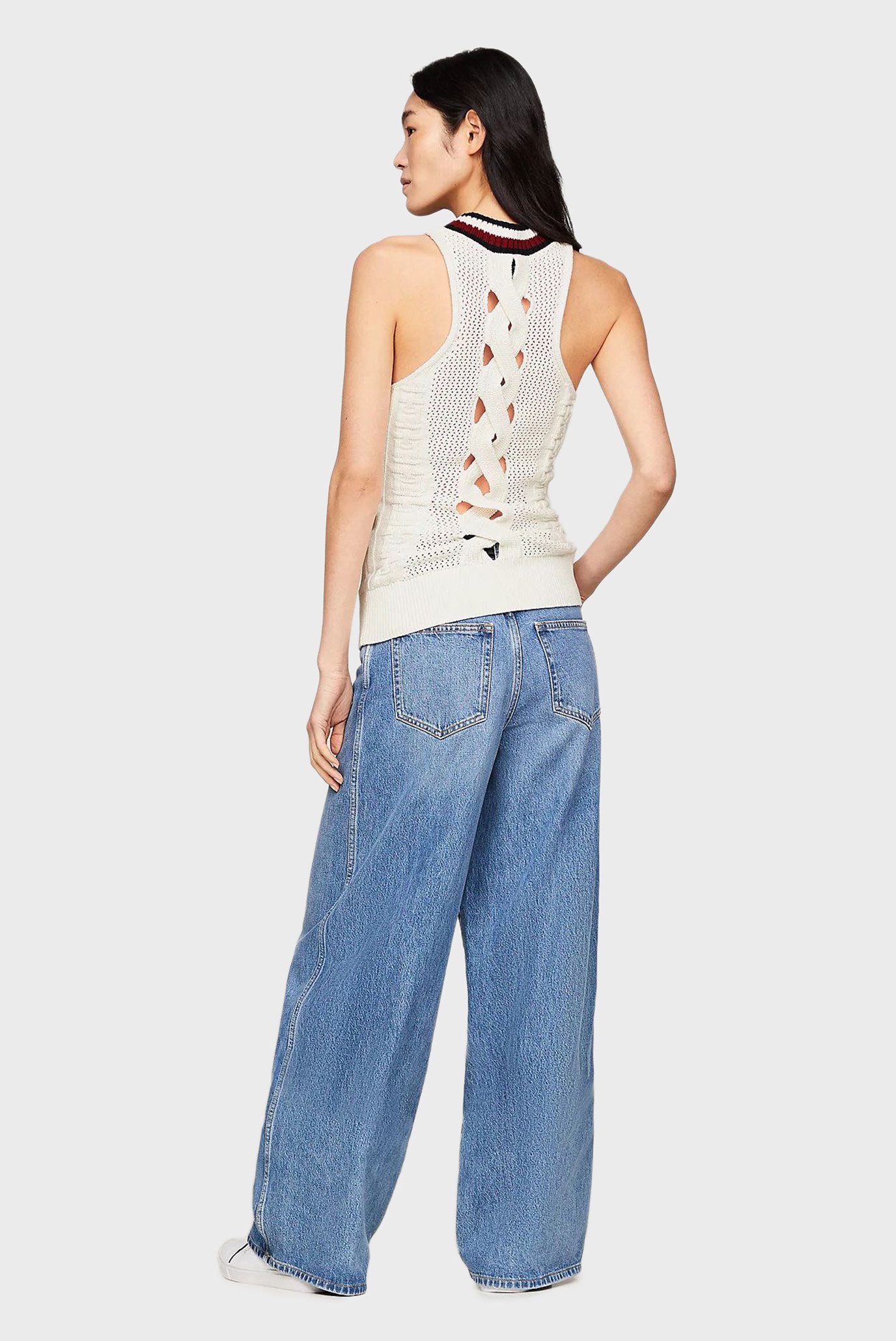 Топ THC VARSITY TANK SWEATER 2