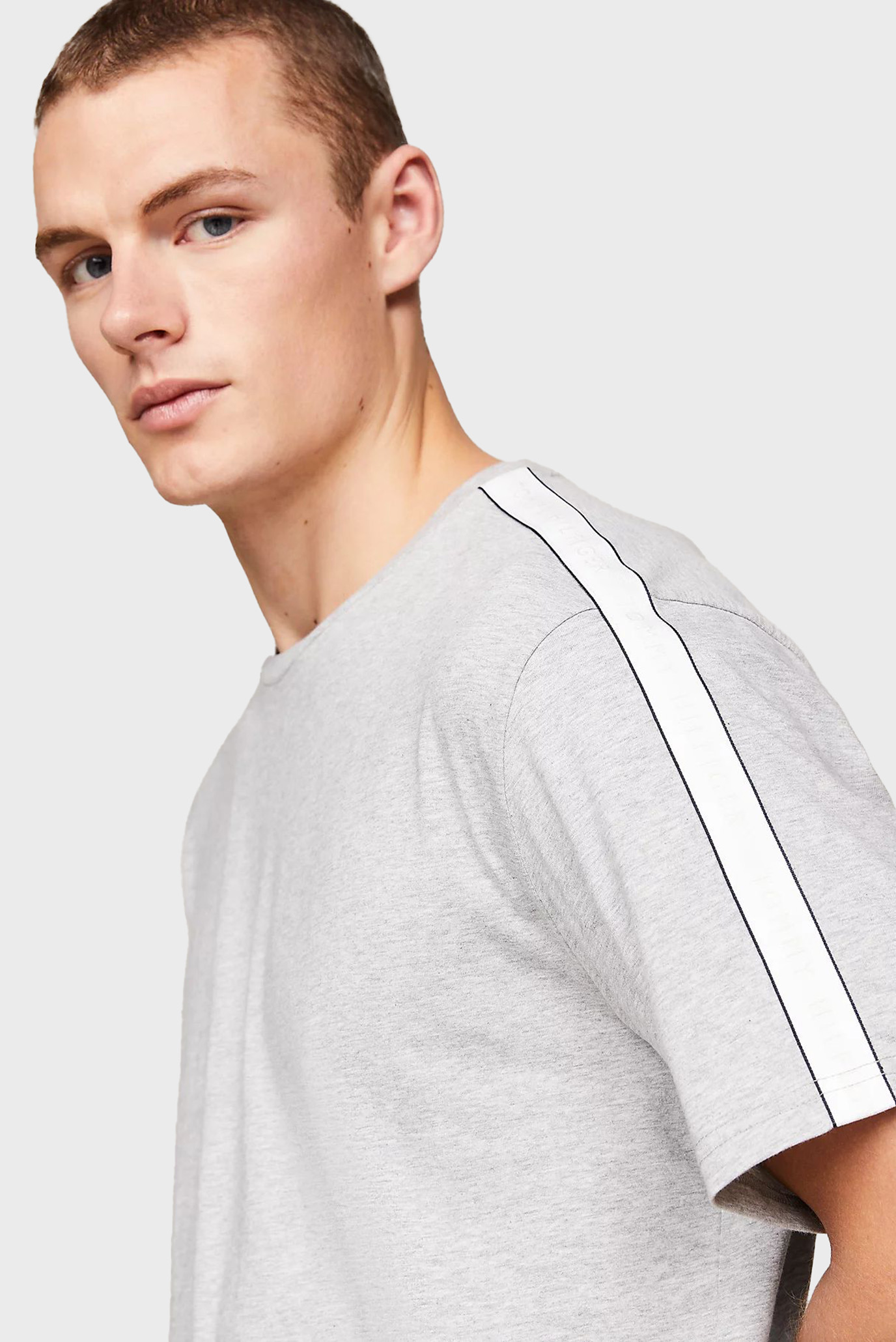 Мужская серая футболка SS TEE LOGO 4