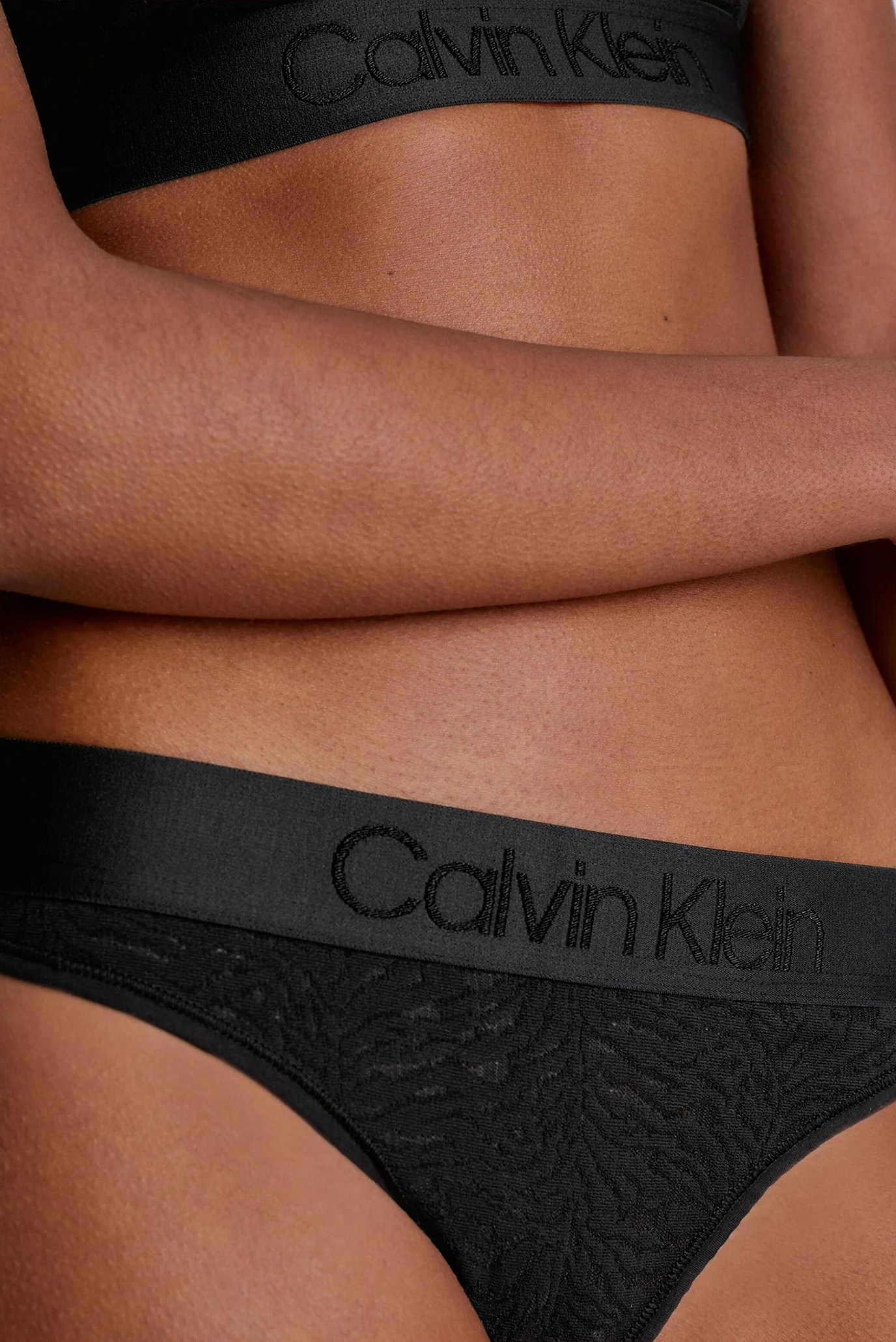 Женские черные трусики THONGCalvin Klein Женские черные трусики THONG 7